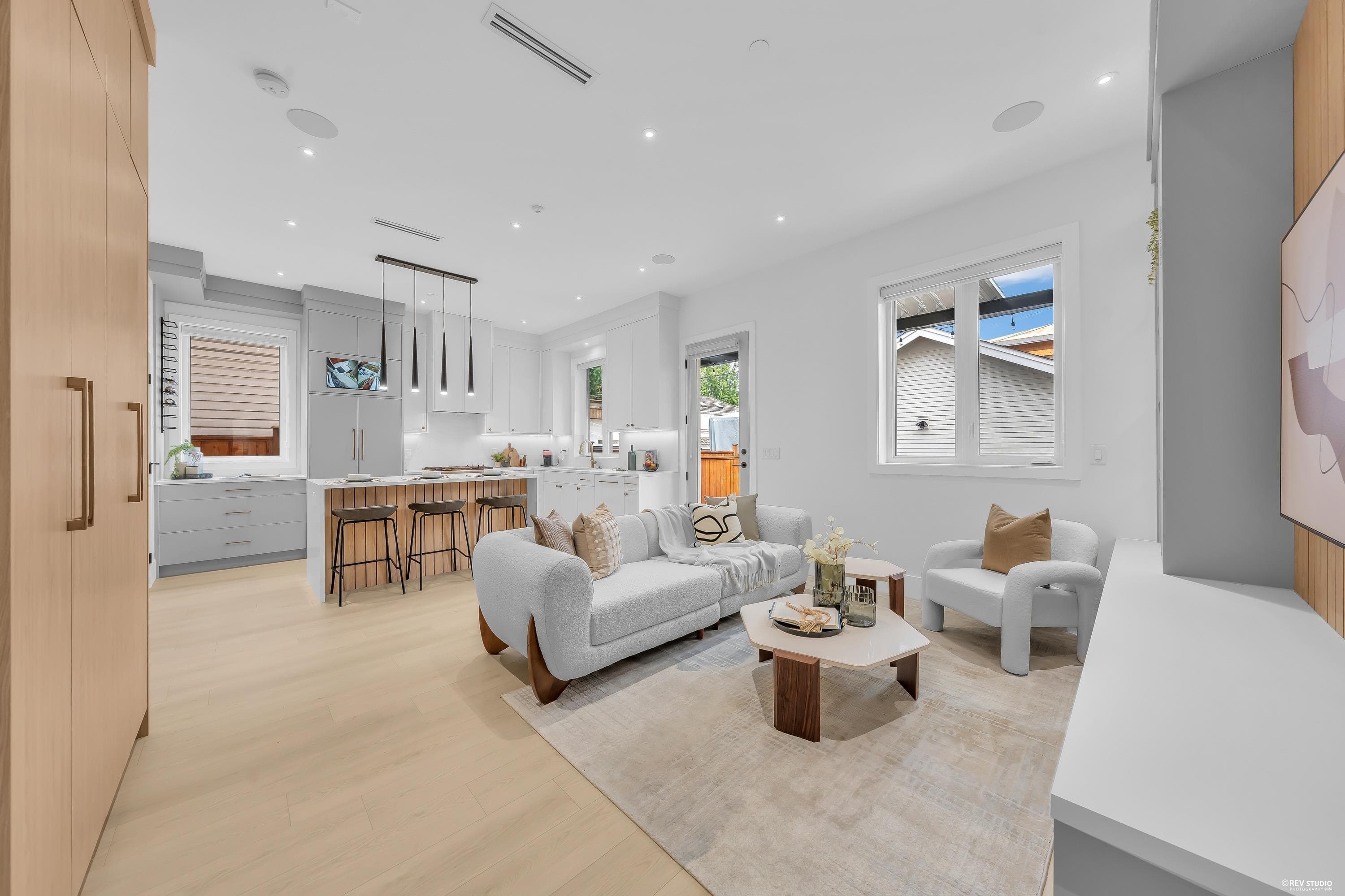 2 - 3627 E 45th Avenue, Vancouver, V5R 3G6 — photo 1