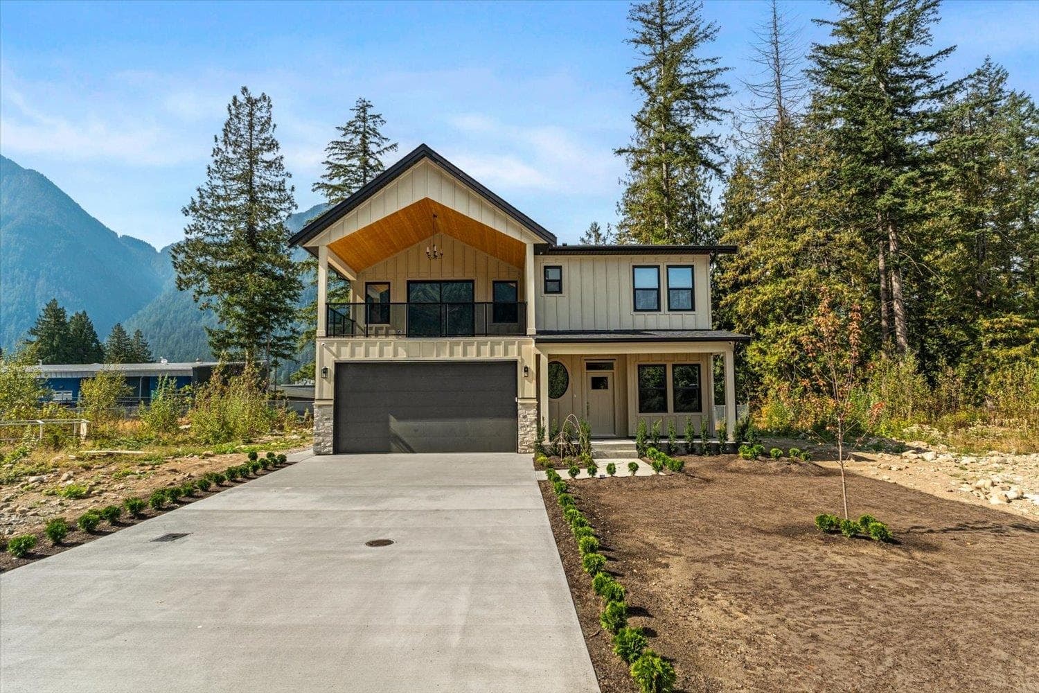 20057 Silver Creek Crescent, Hope, V0X 1L2 — photo 1