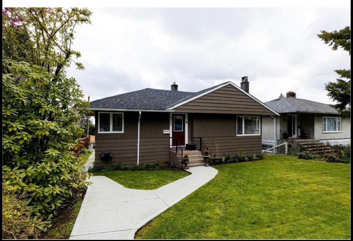 235 W 27th Street, North Vancouver
