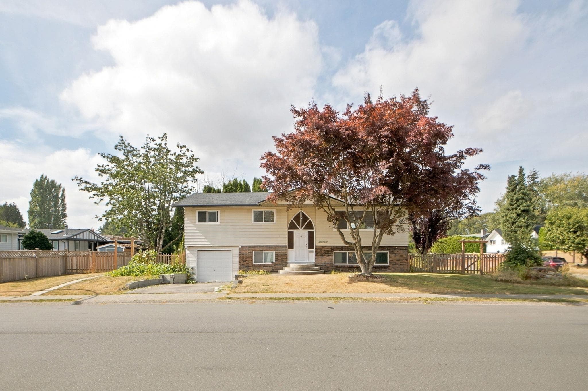 7567 114 Street, Delta, V4C 5H3 — photo 1