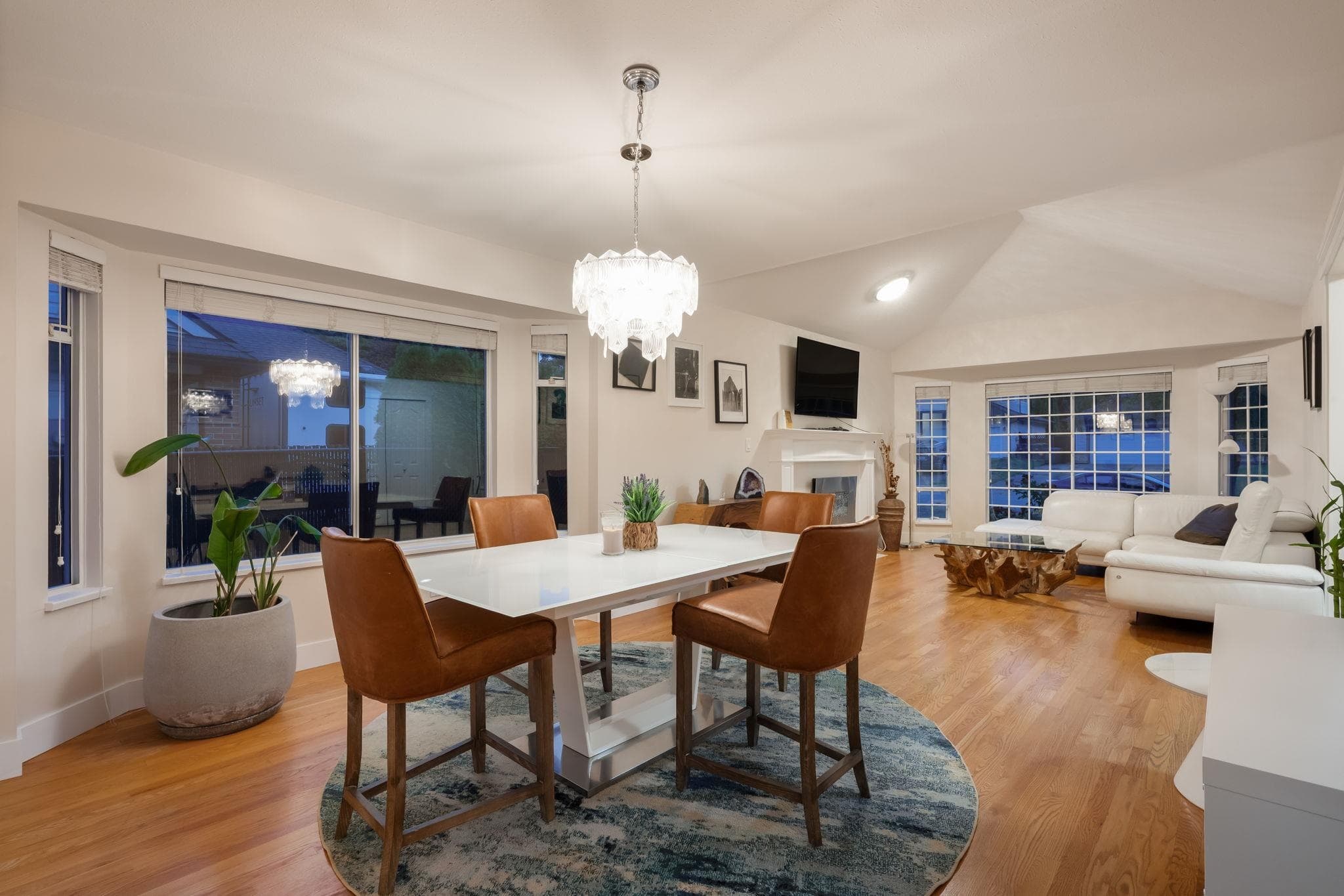 15295 111a Avenue, Surrey, V3R 0G4 — photo 5