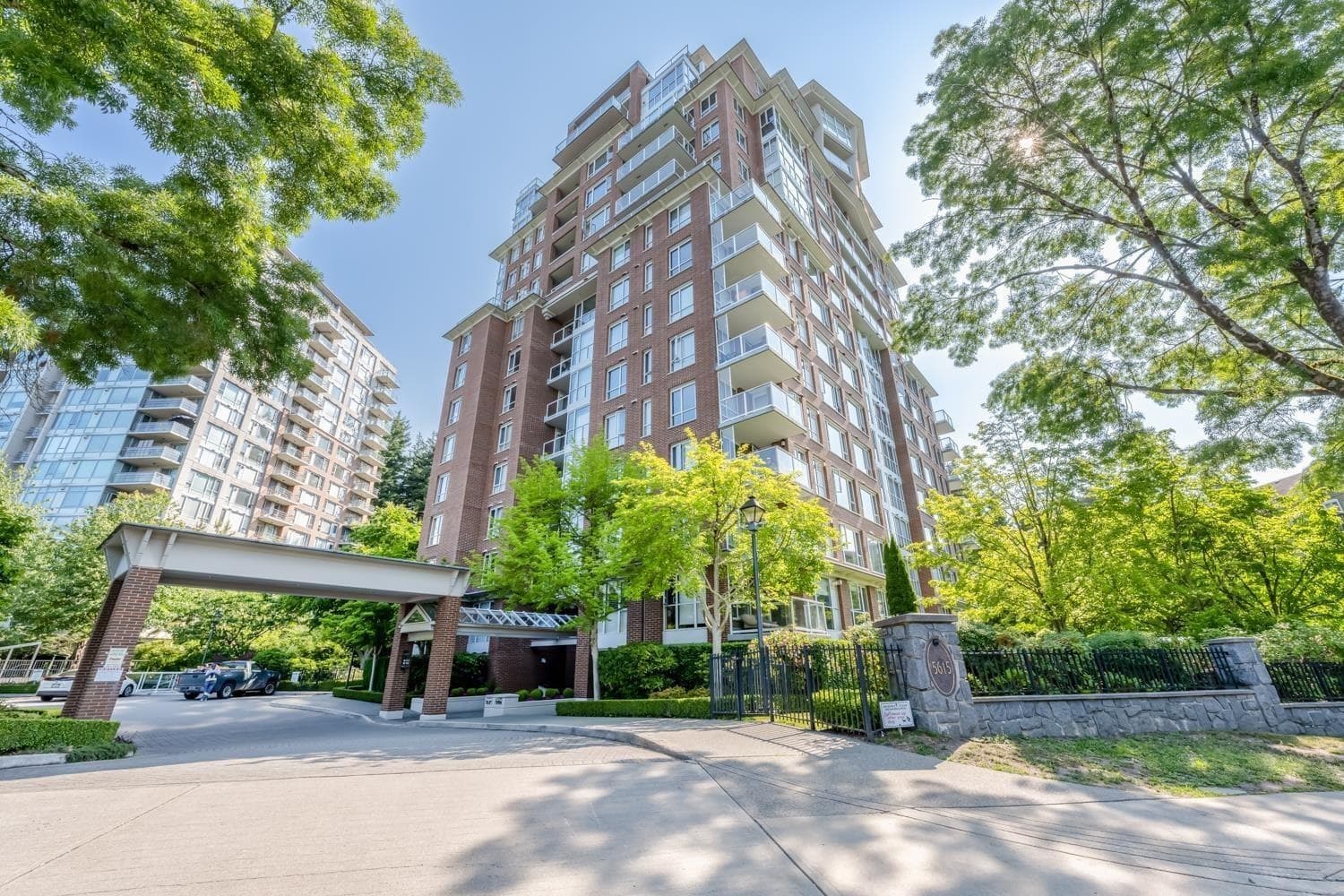 704 - 5615 Hampton Place, Vancouver, V6T 2H1 — photo 1