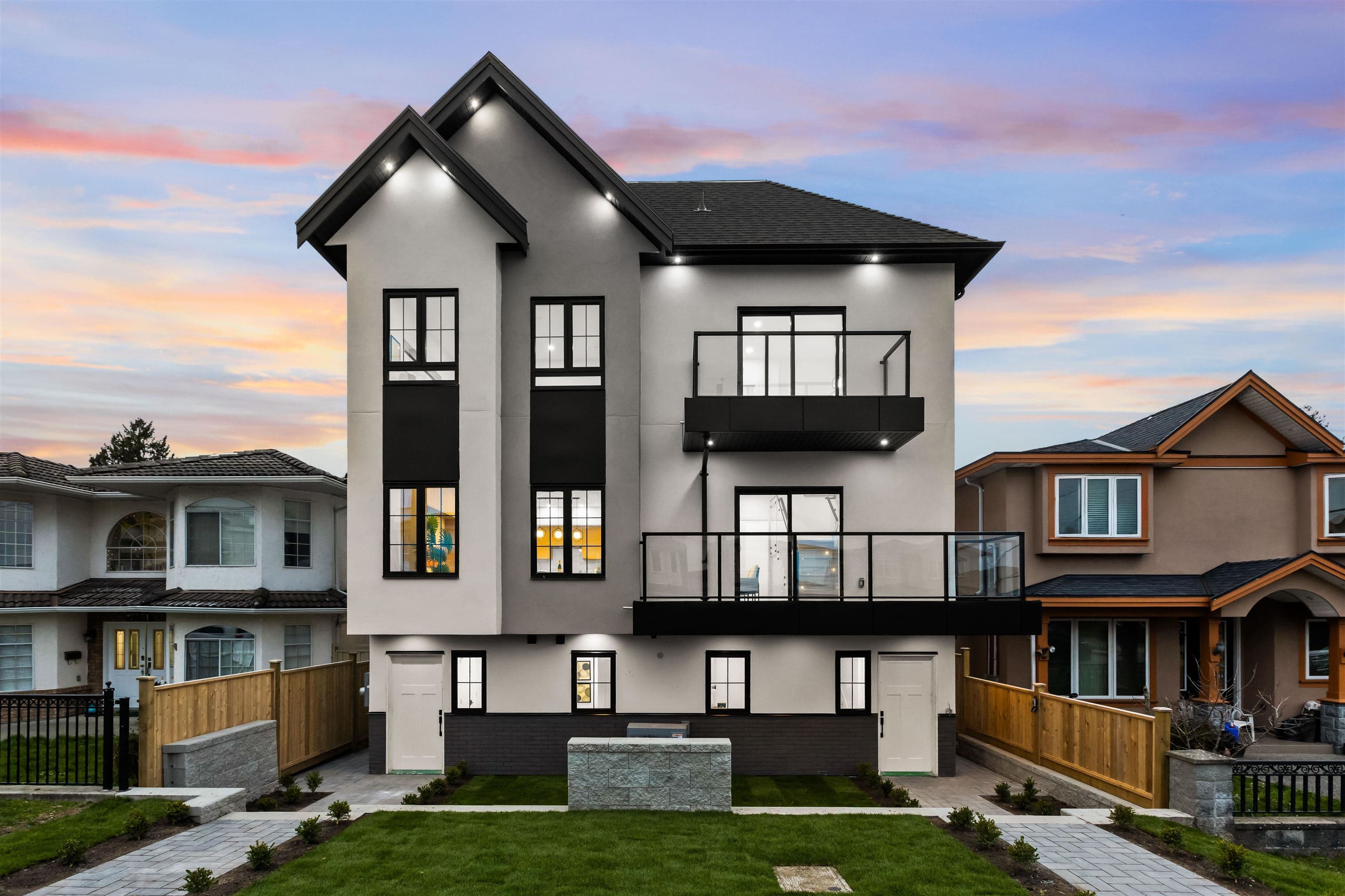 2 - 7353 12th Avenue, Burnaby, V3N 2J8 — photo 1