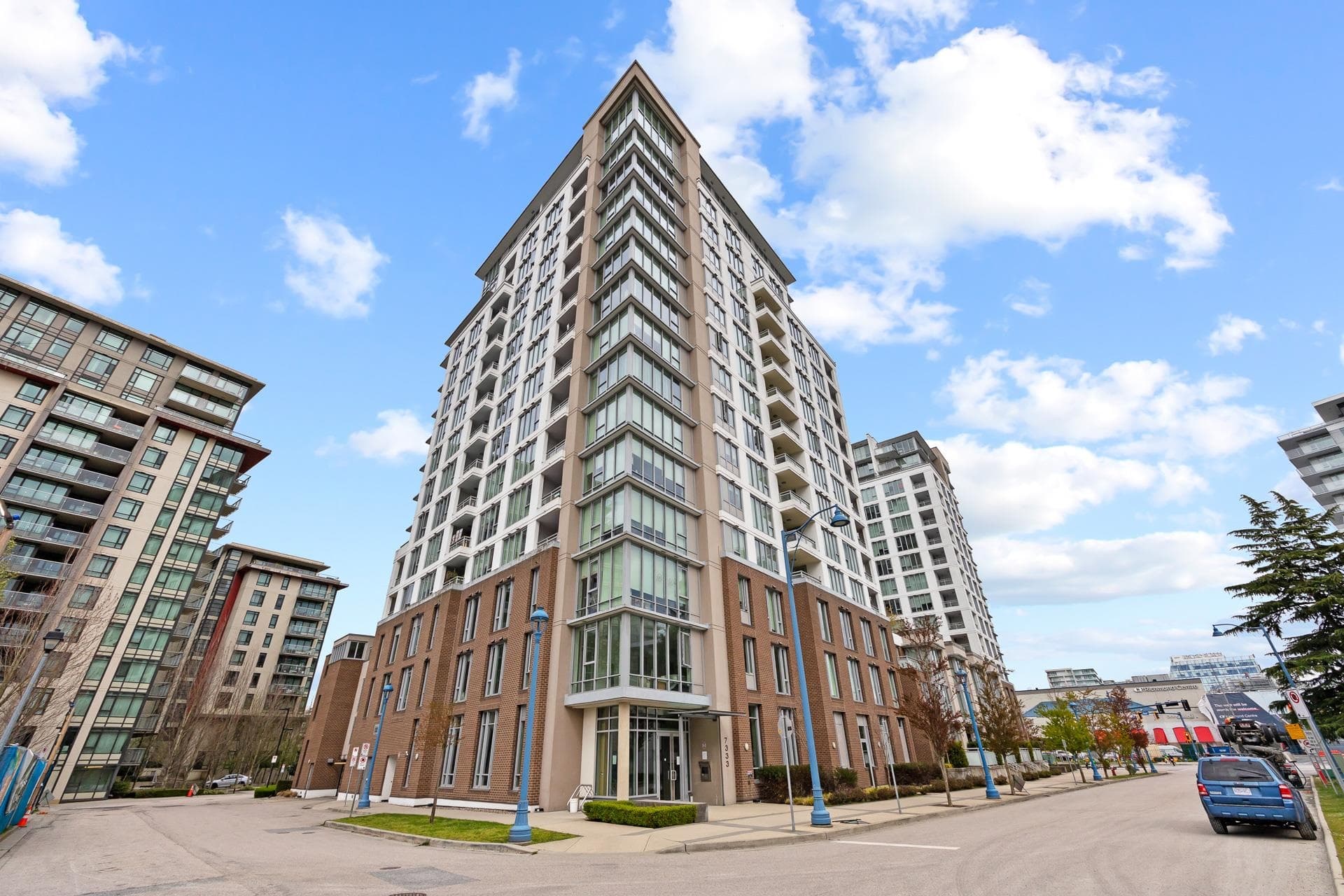 301 - 7333 Murdoch Avenue, Richmond