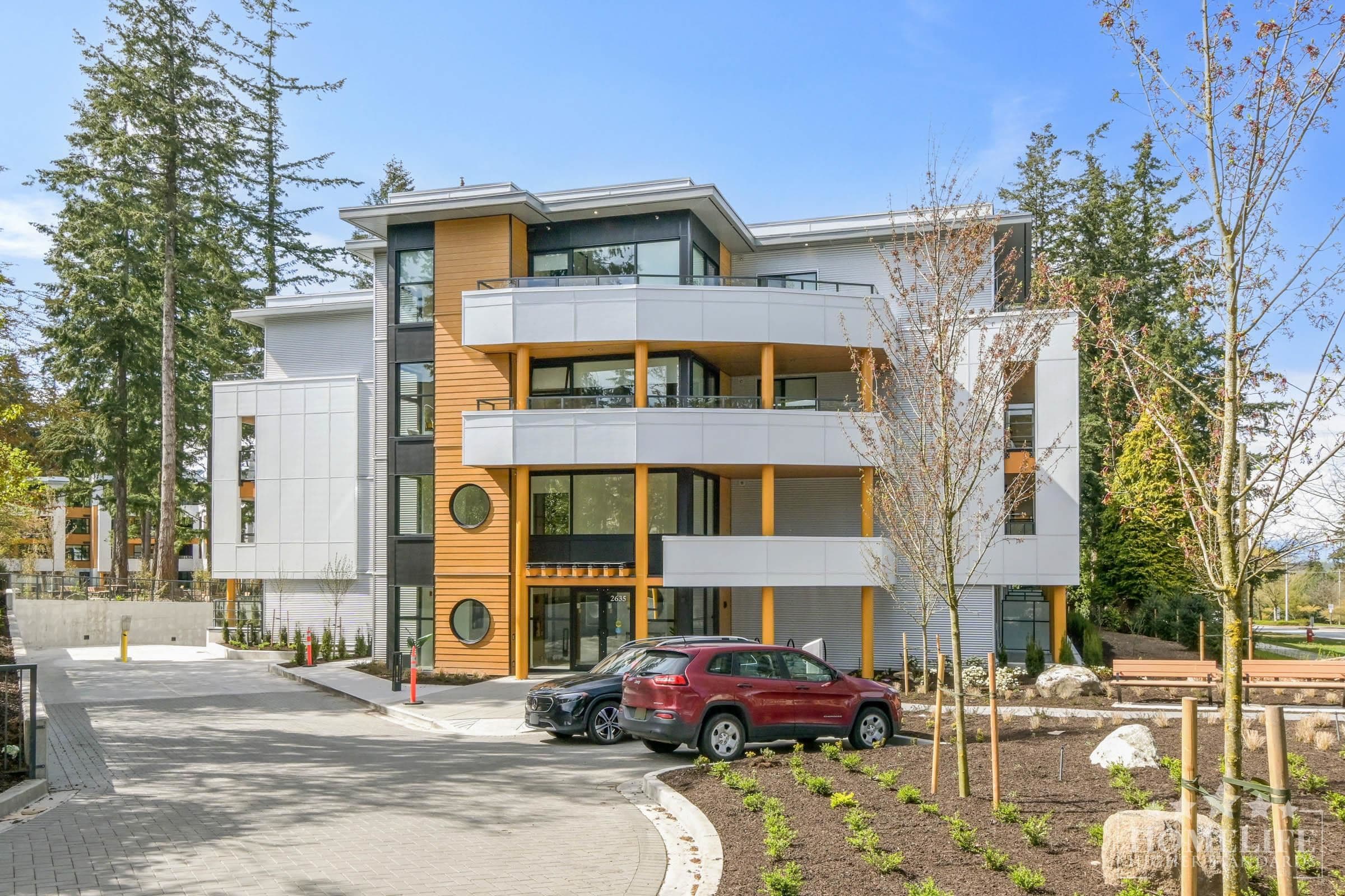 227 - 2635 King George Boulevard, Surrey