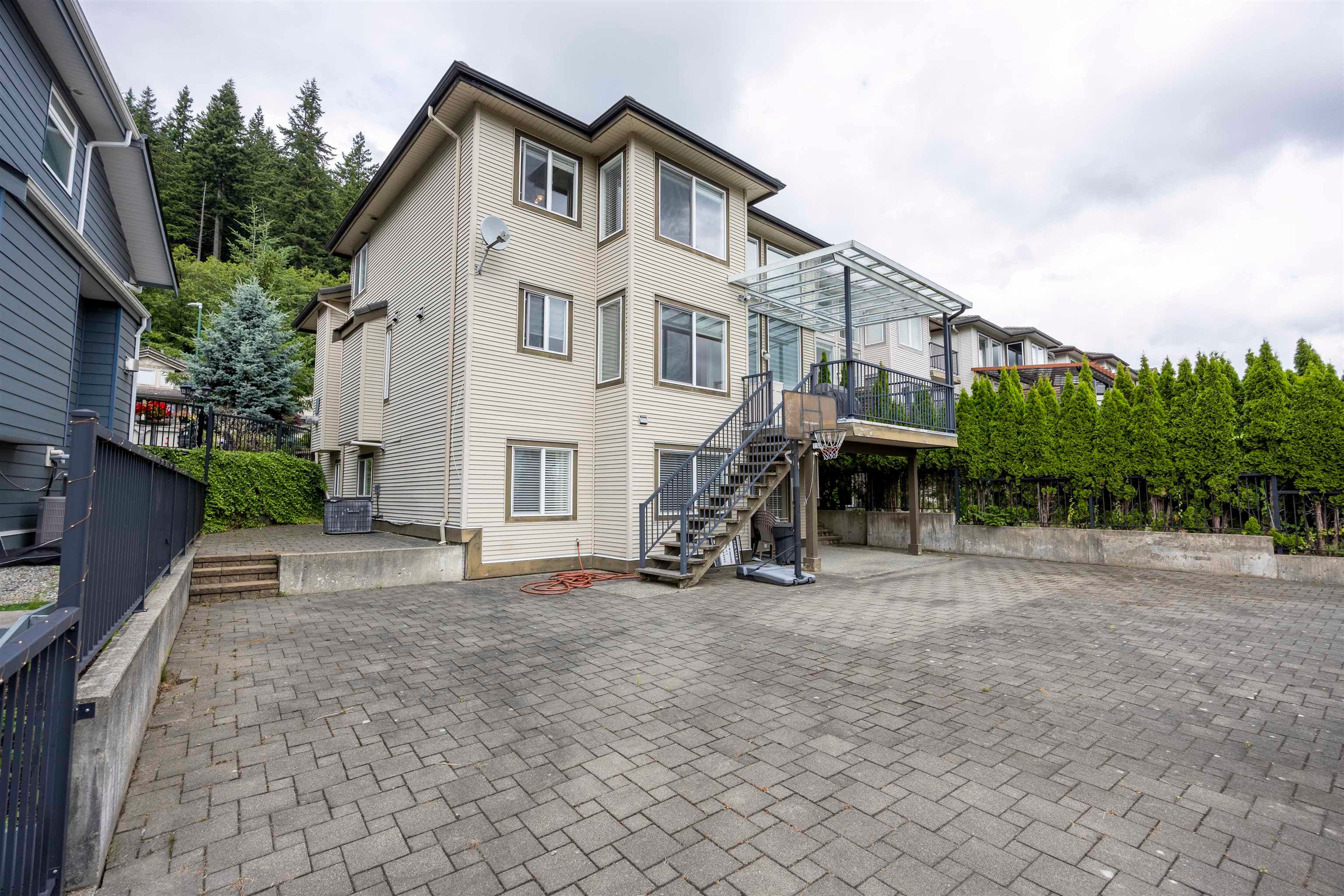 3010 Maplewood Court, Coquitlam, V3E 3P3 — photo 3