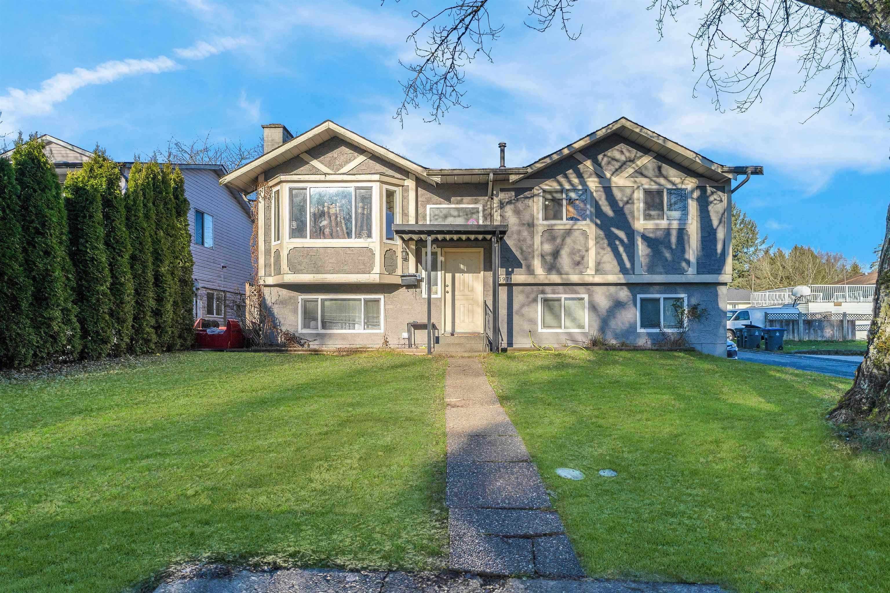 13971 89 Avenue, Surrey