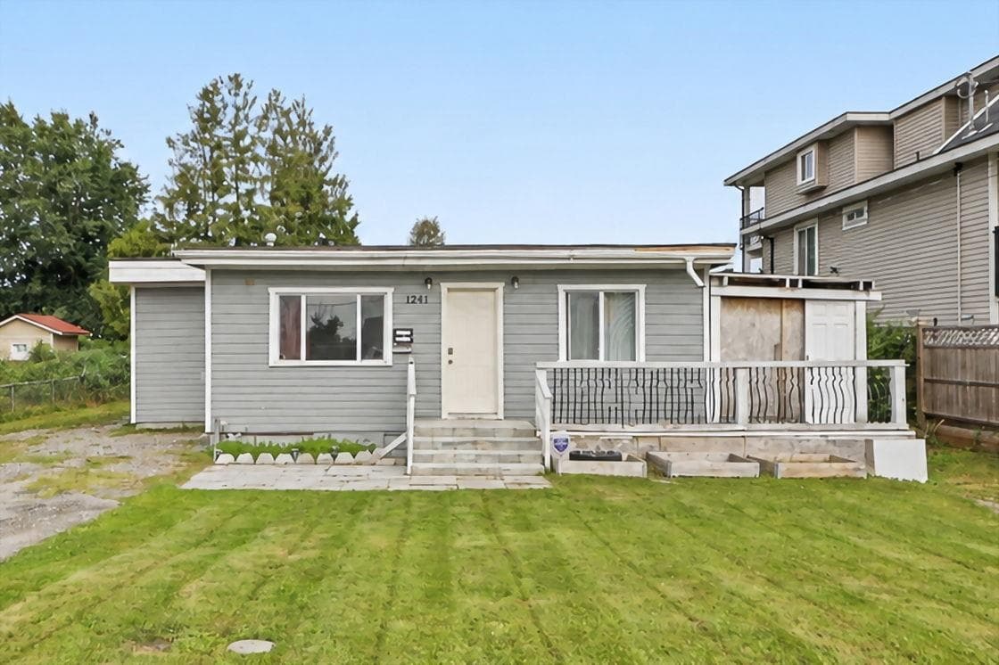 12441 113 Avenue, Surrey, V3V 3L8 — photo 1