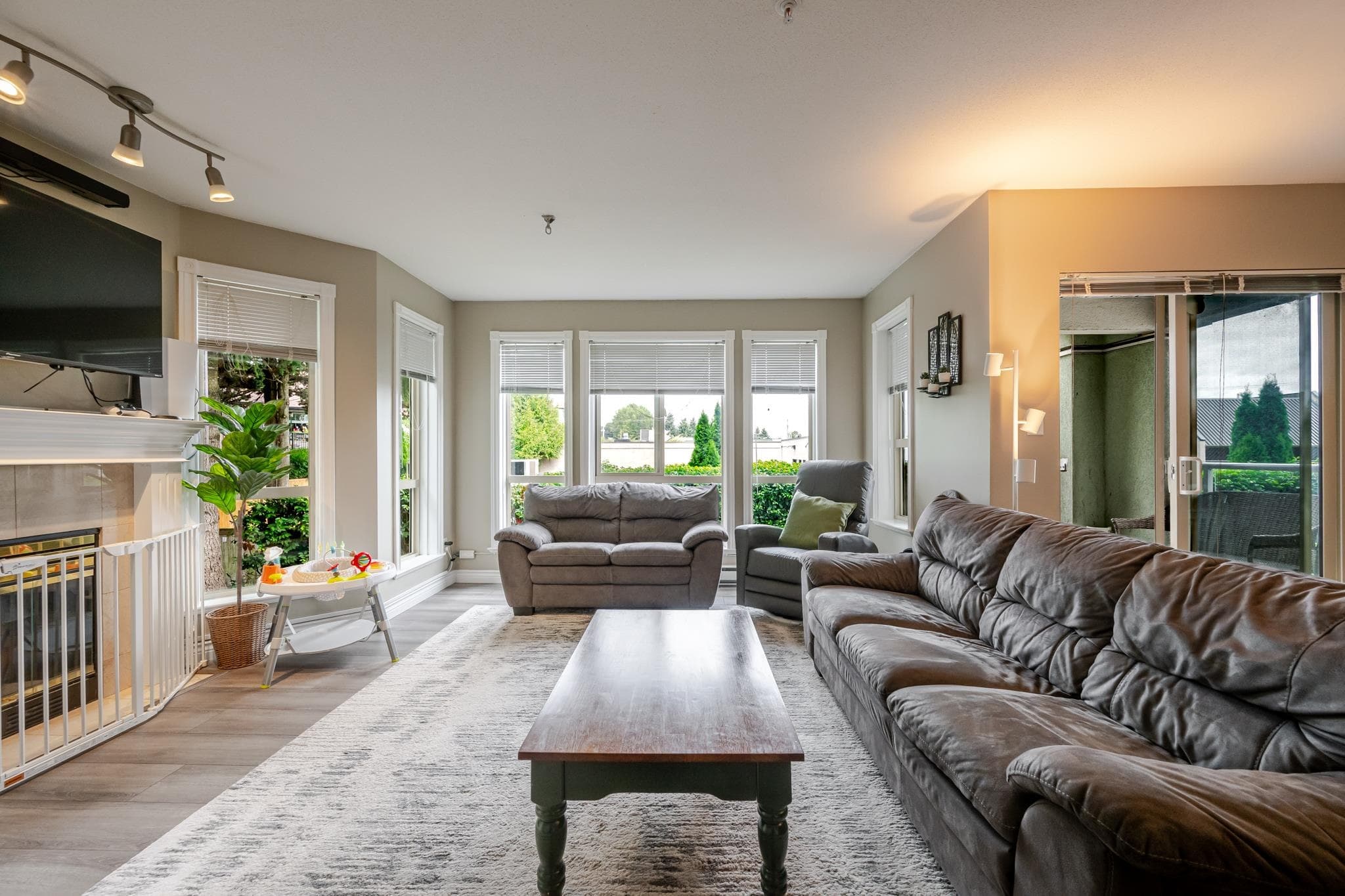 204 - 2585 Ware Street, Abbotsford, V2S 3E2 — photo 5