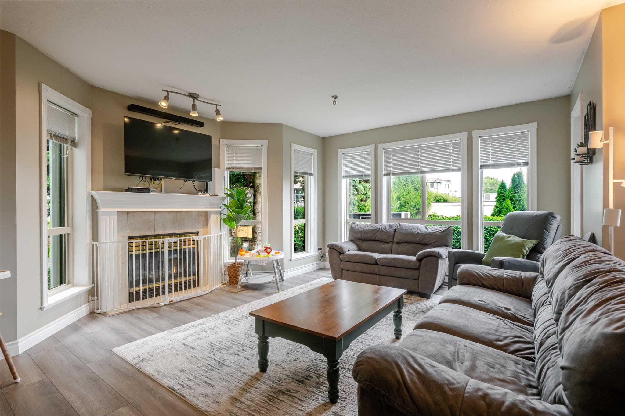 204 - 2585 Ware Street, Abbotsford, V2S 3E2 — photo 4