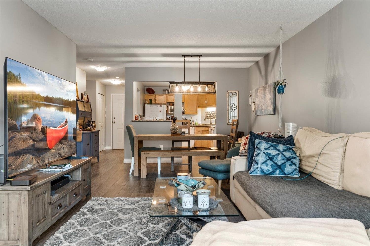 102 - 33280 E Bourquin Crescent, Abbotsford, V2S 7K2 — photo 5