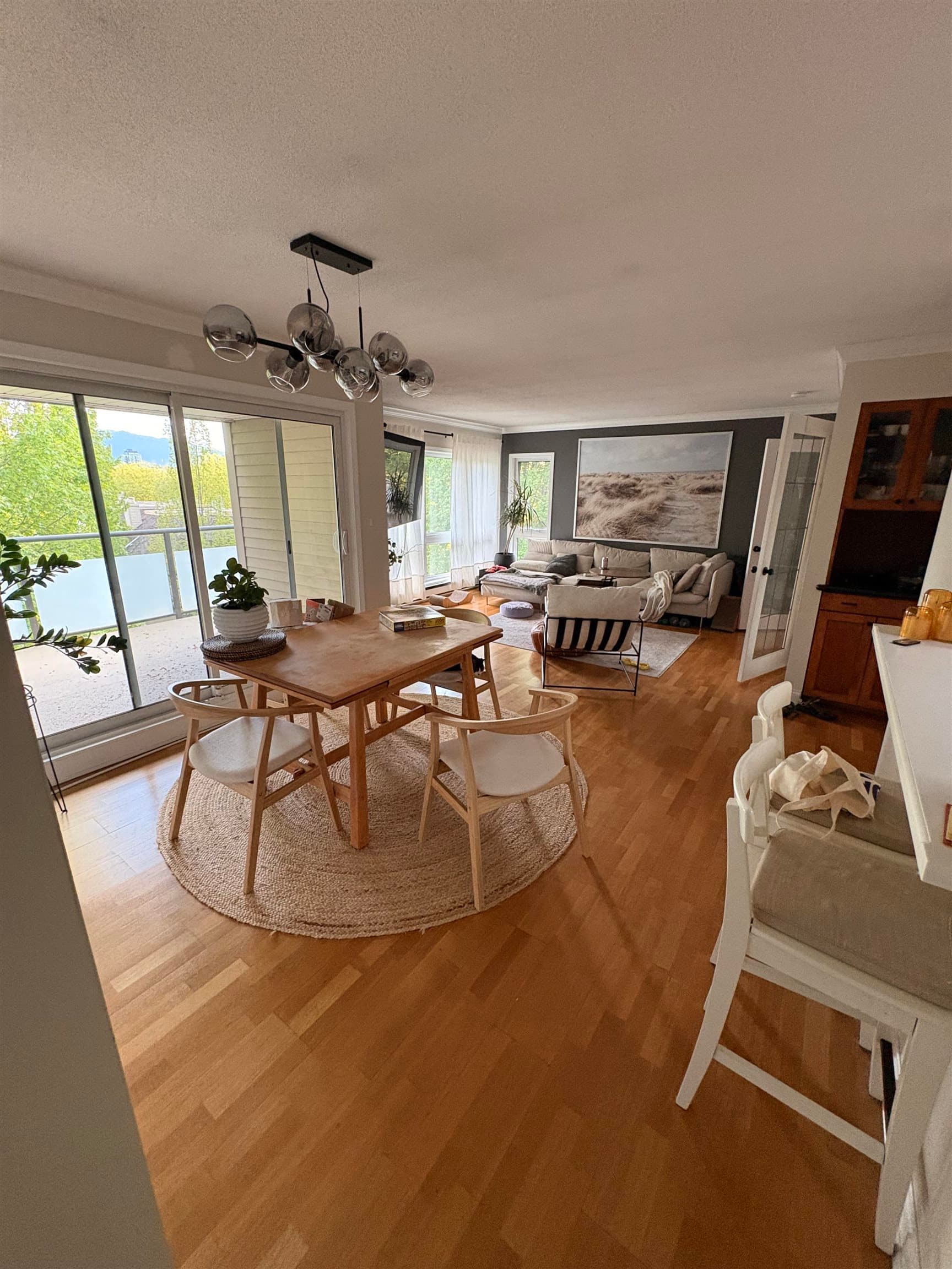 401 - 3970 Linwood Street, Burnaby, V5G 4R5 — photo 2