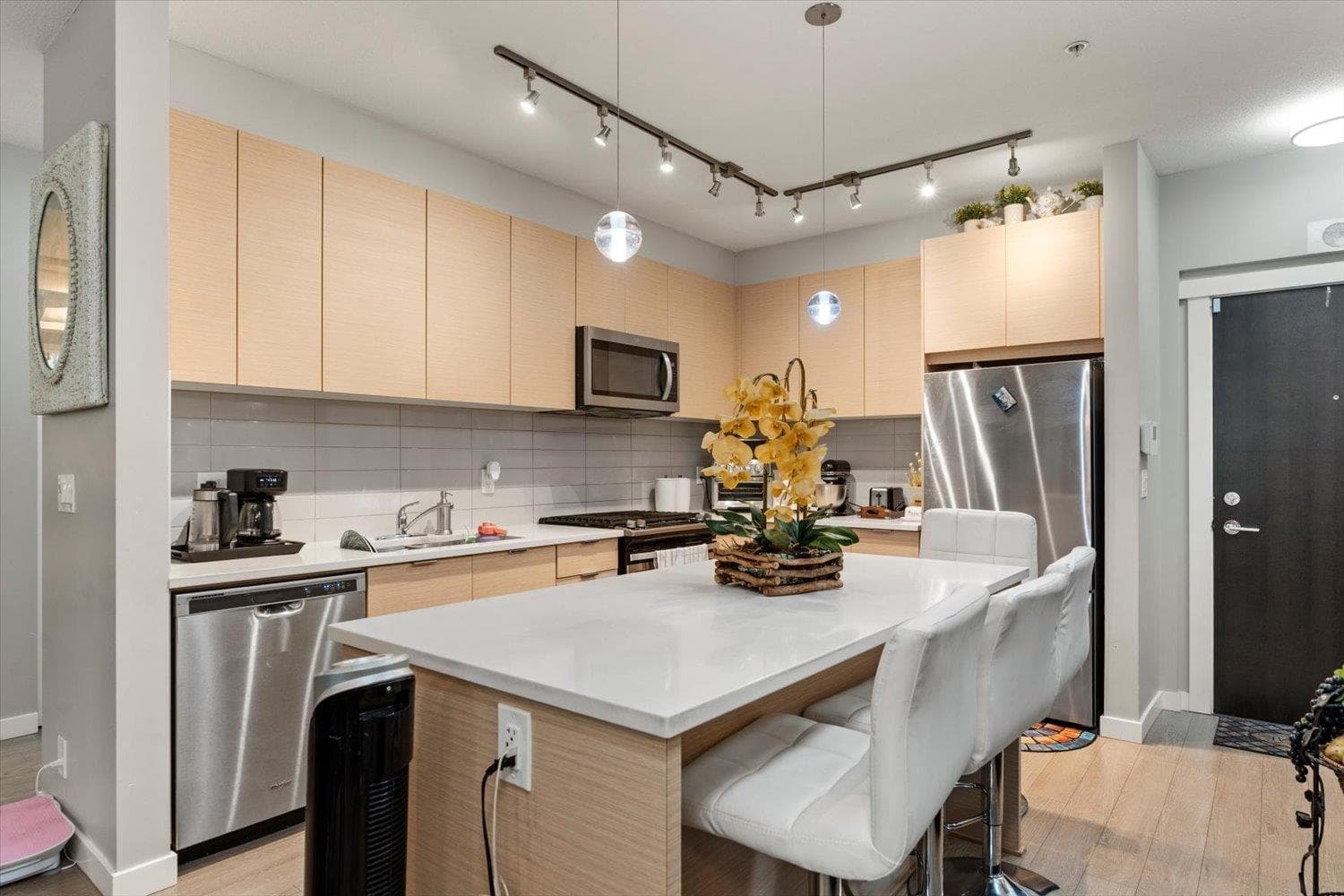 A110 - 8150 207 Street, Langley, V2Y 4J2 — photo 2