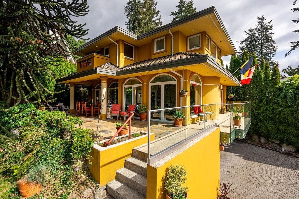 2635 Rosebery Avenue, West Vancouver, V7V 3A3 — photo 2