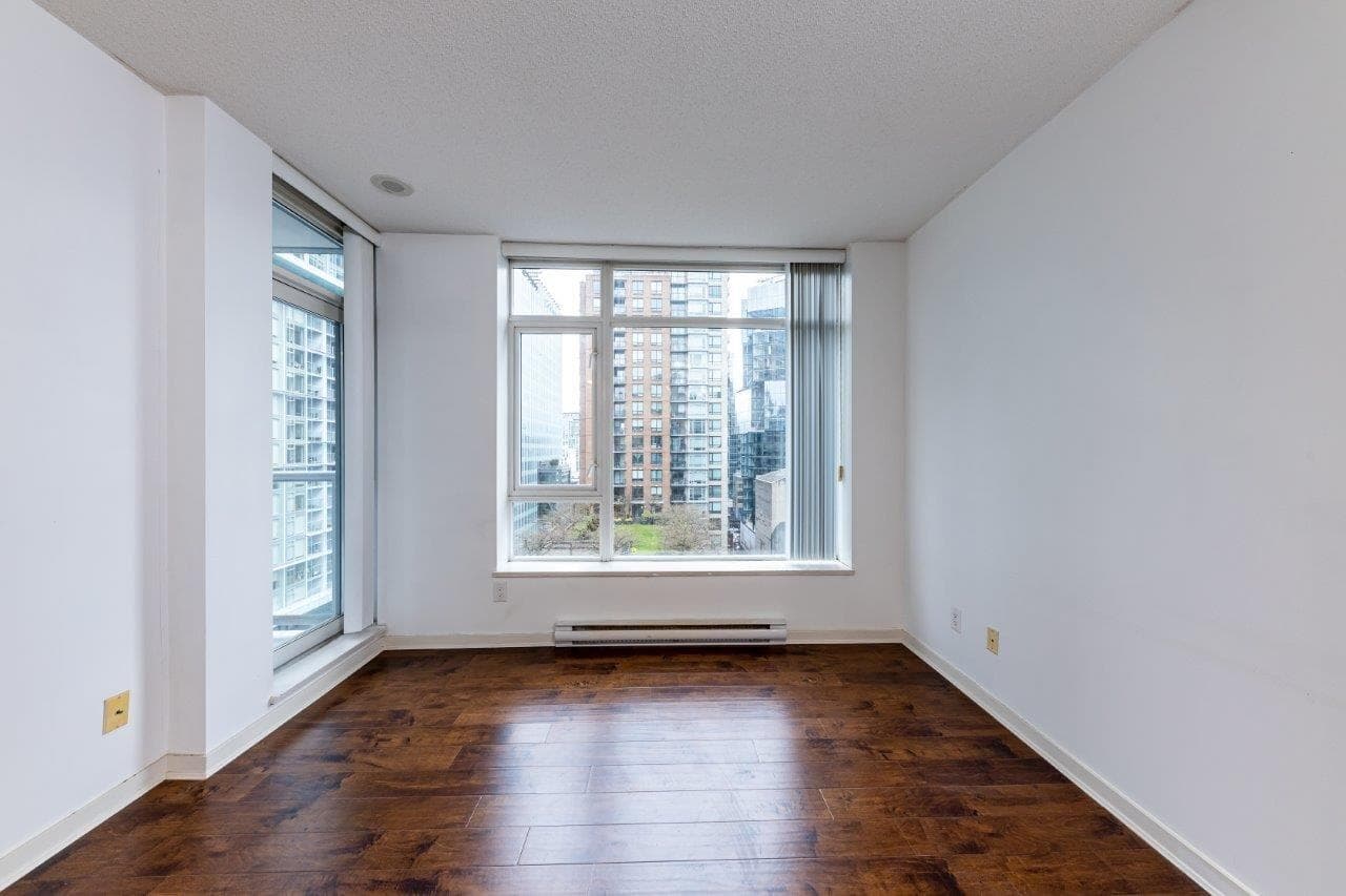 480 Robson Street, Vancouver, V6B 0H3 — photo 5