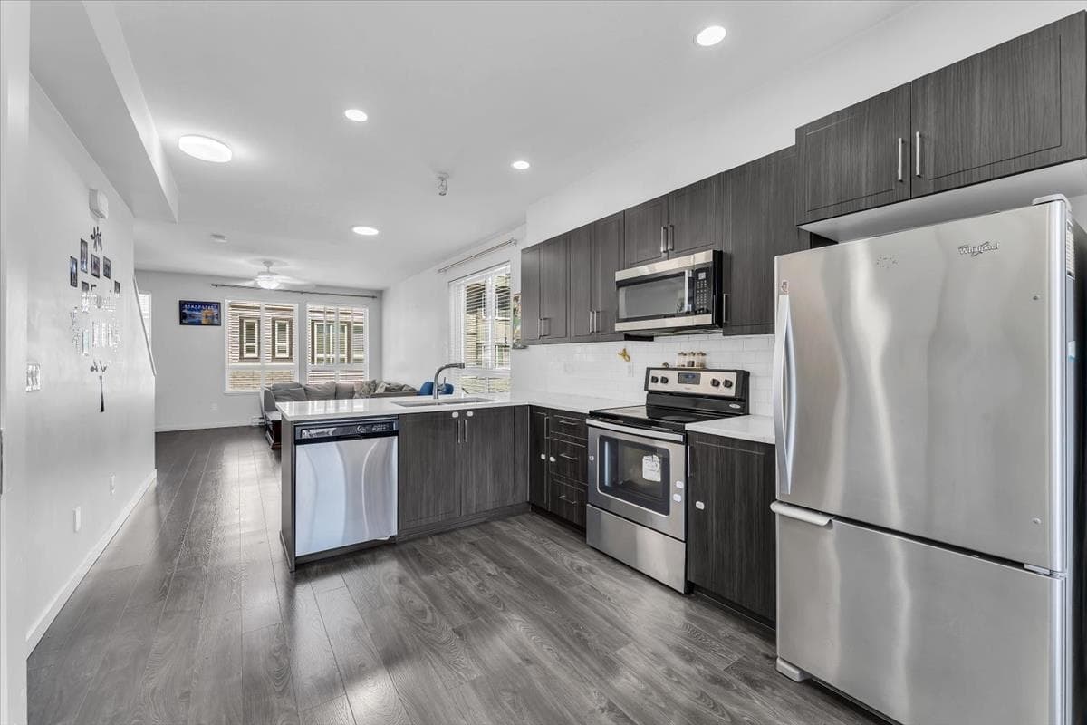 72 - 14555 68 Avenue, Surrey, V3S 2A8 — photo 4