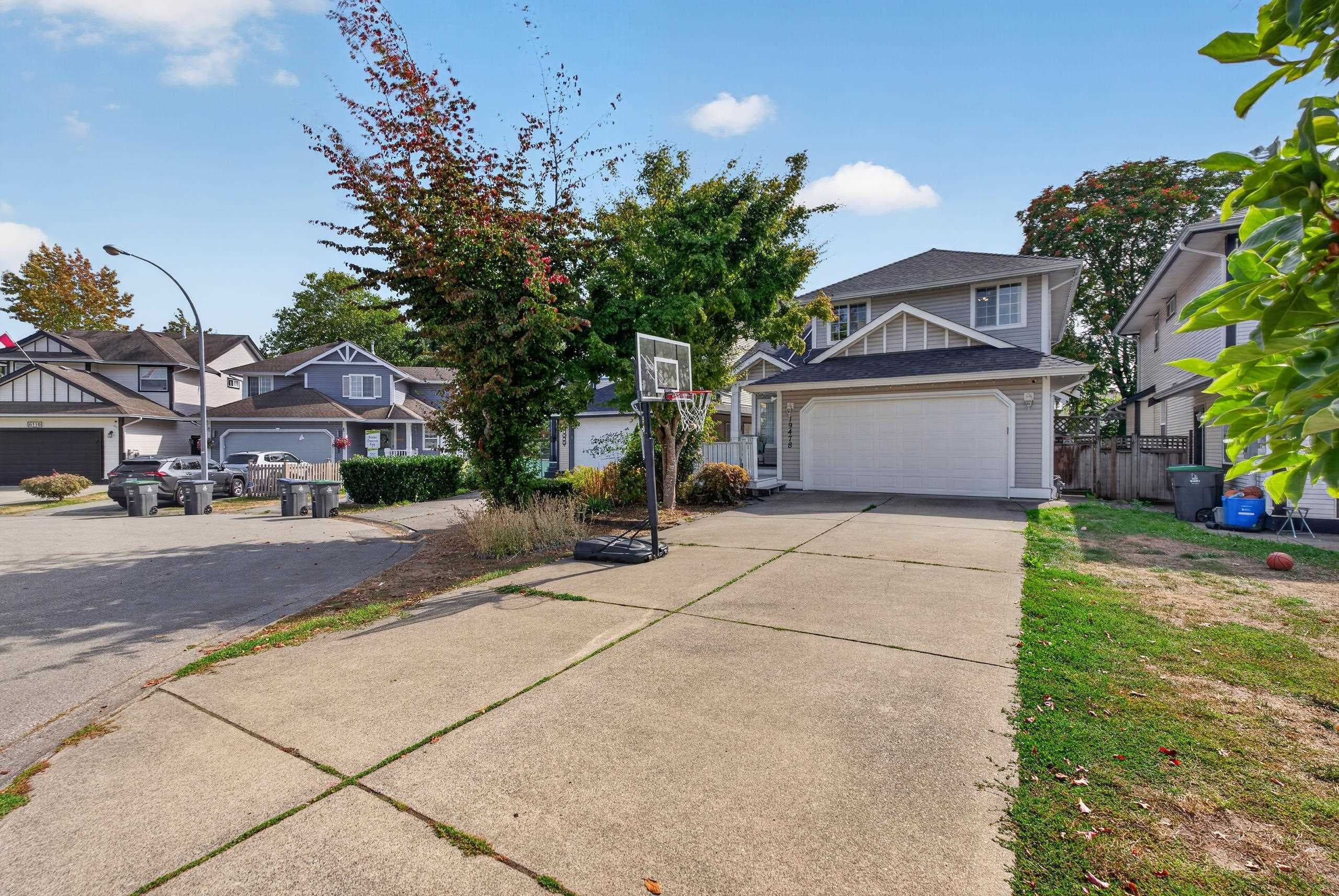19478 61 Avenue, Surrey, V3S 8Z6 — photo 2