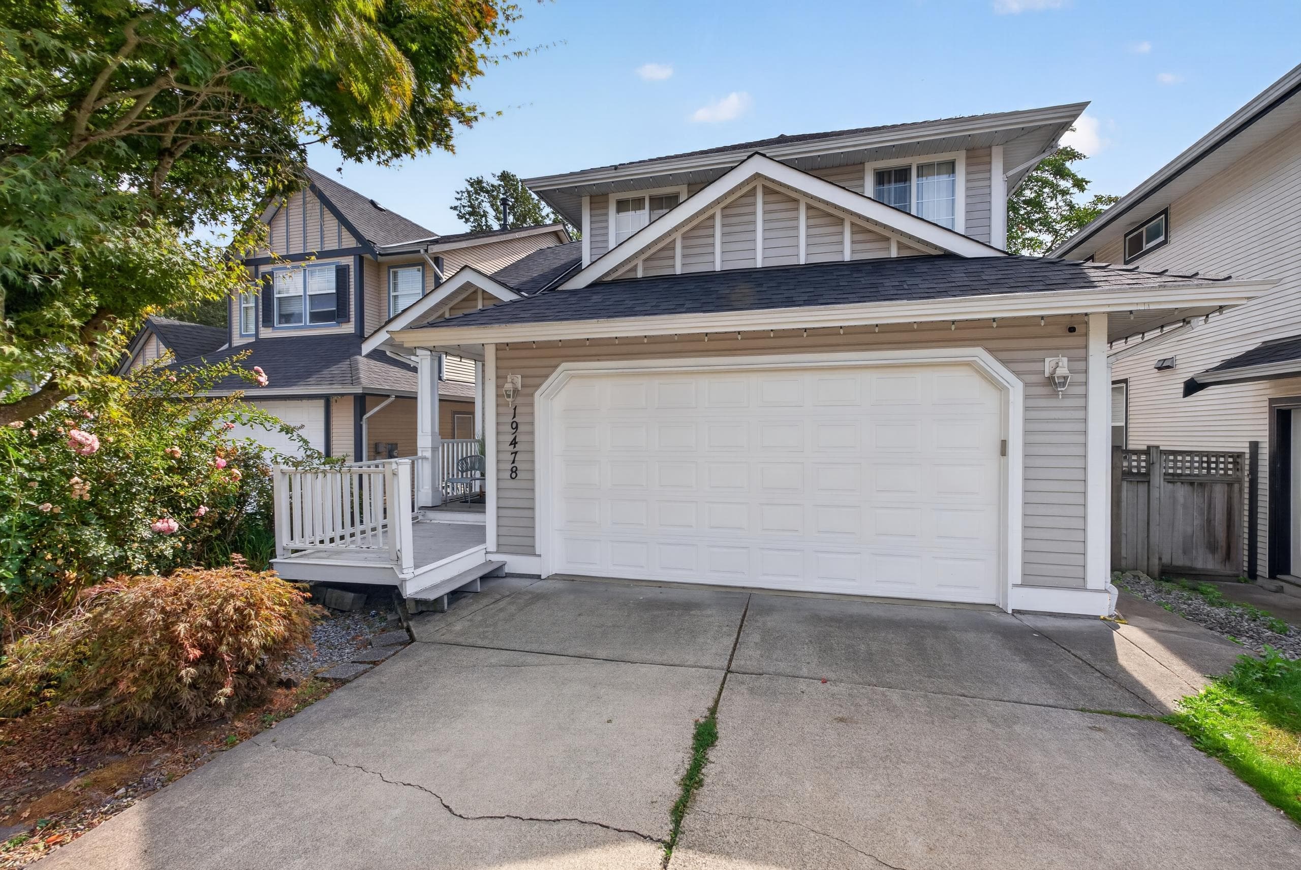 19478 61 Avenue, Surrey, V3S 8Z6 — photo 1