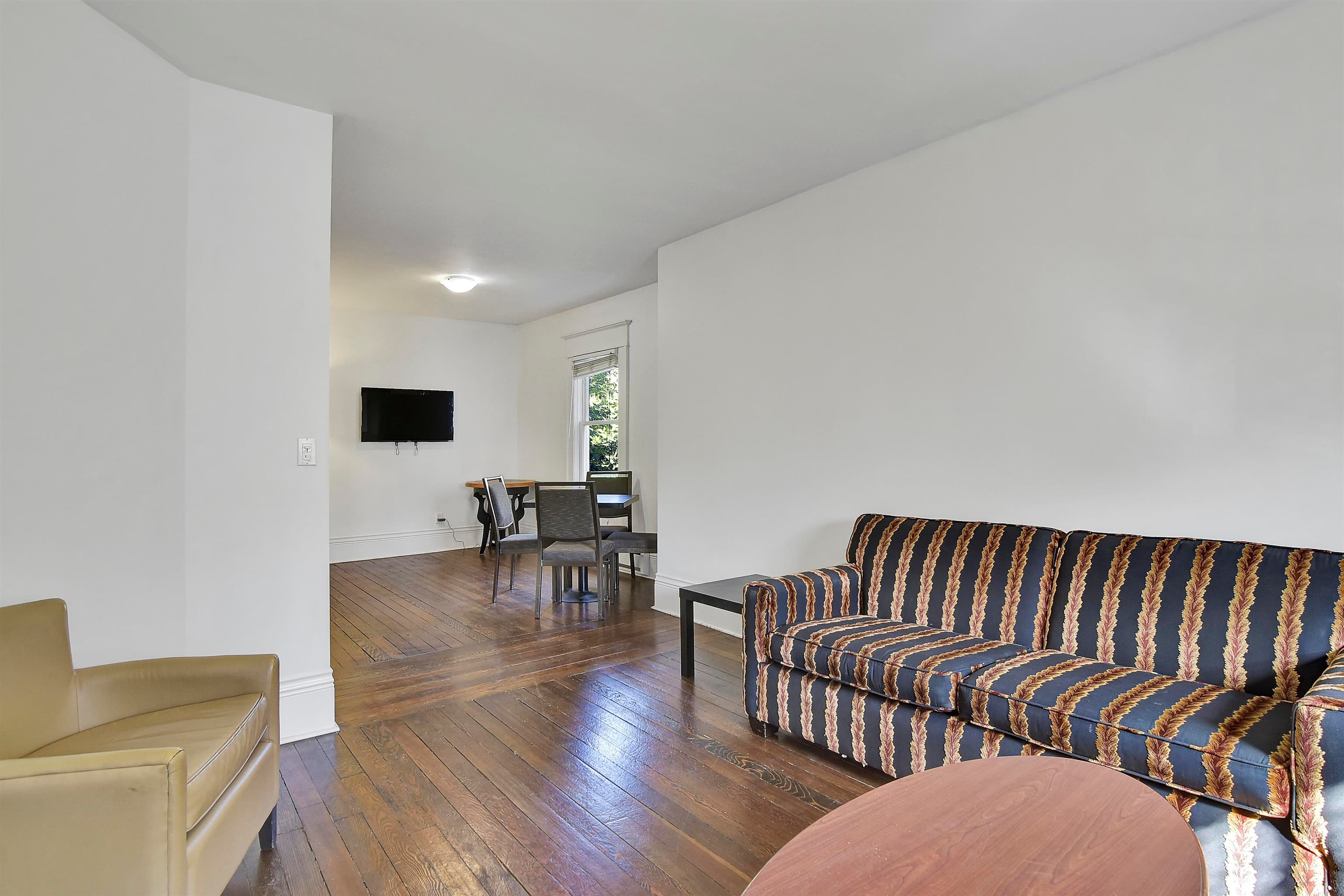 2 - 1517 Comox Street, Vancouver