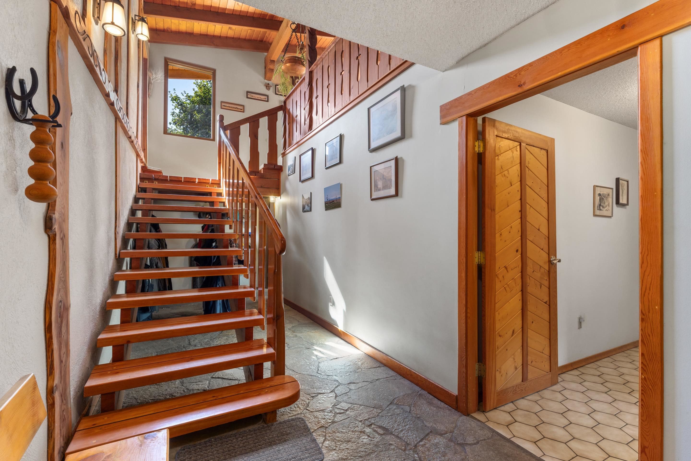 7869 Pemberton Meadows Road, Pemberton, V0N 2L2 — photo 2
