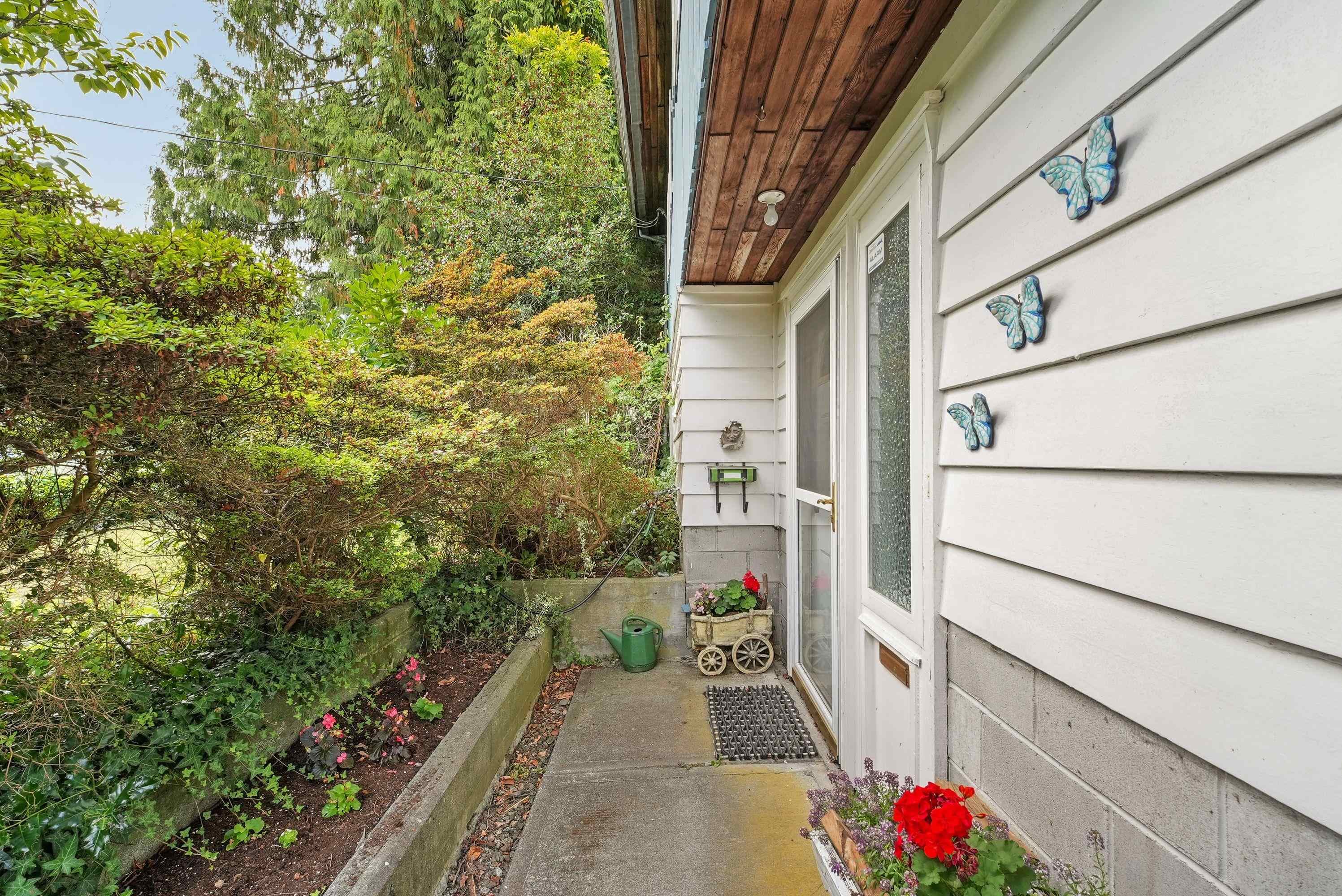 11669 228 Street, Maple Ridge, V2X 6L7 — photo 3