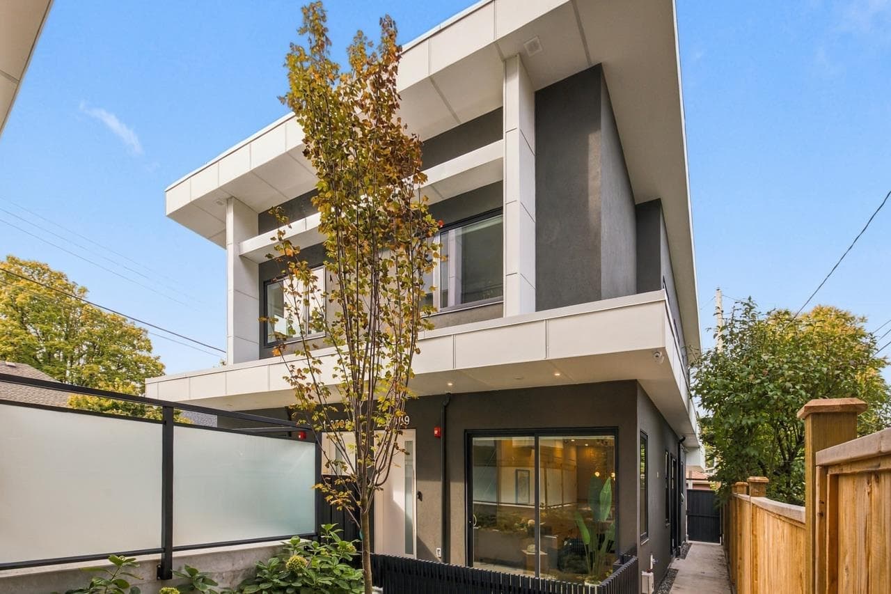 2 - 2509 Kitchener Street, Vancouver, V5K 3C7 — photo 1