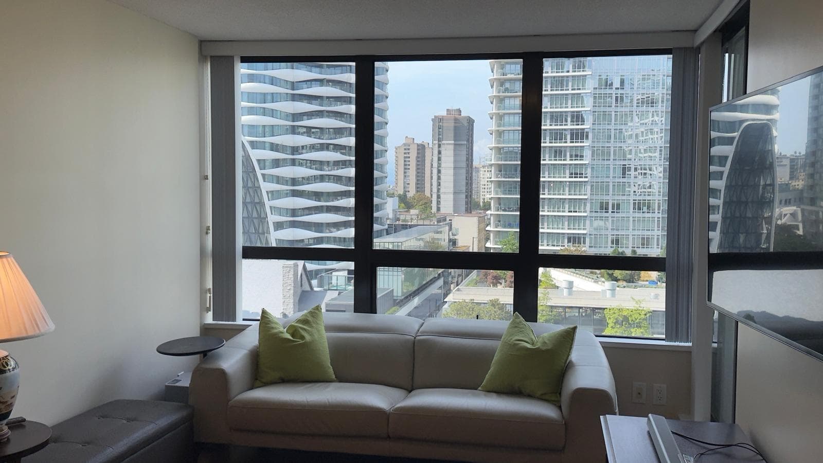 1406 - 938 Smithe Street, Vancouver, V6Z 3H8 — photo 1