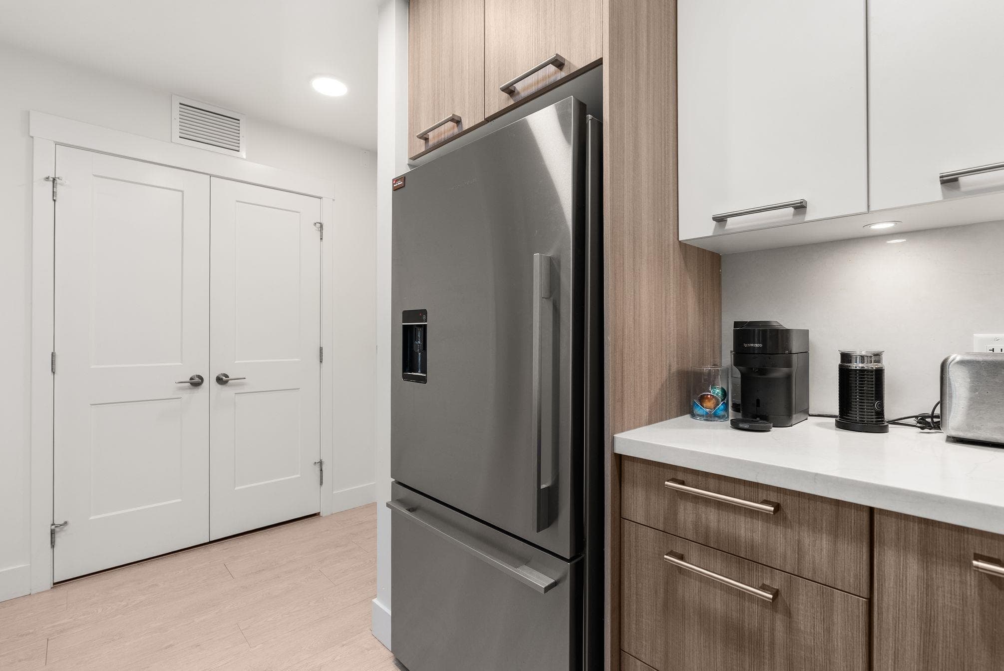 214 - 14022 North Bluff Road, White Rock, V4B 3C3 — photo 5