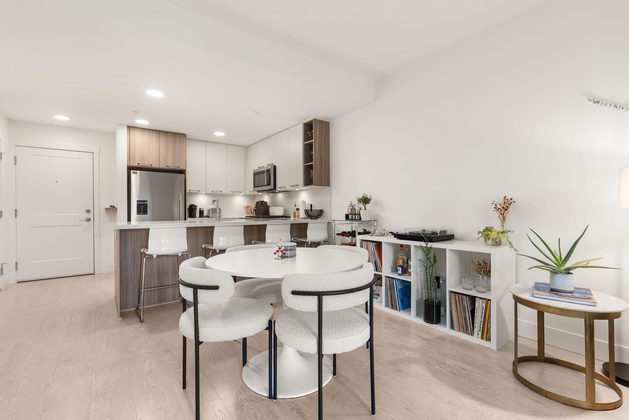 214 - 14022 North Bluff Road, White Rock, V4B 3C3 — photo 4