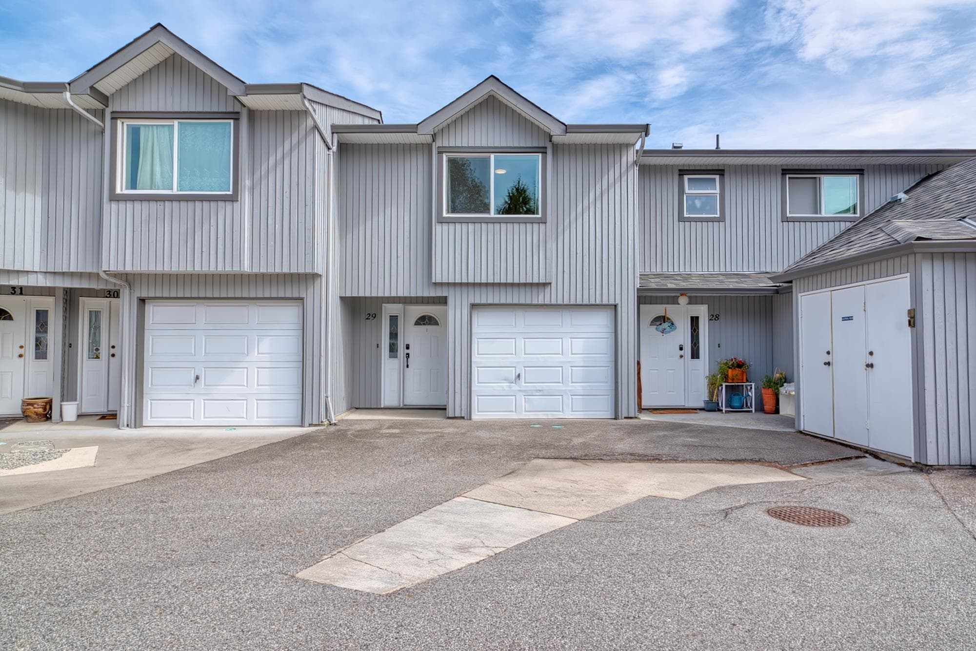 29 - 5761 Wharf Avenue, Sechelt, V0N 3A3 — photo 1