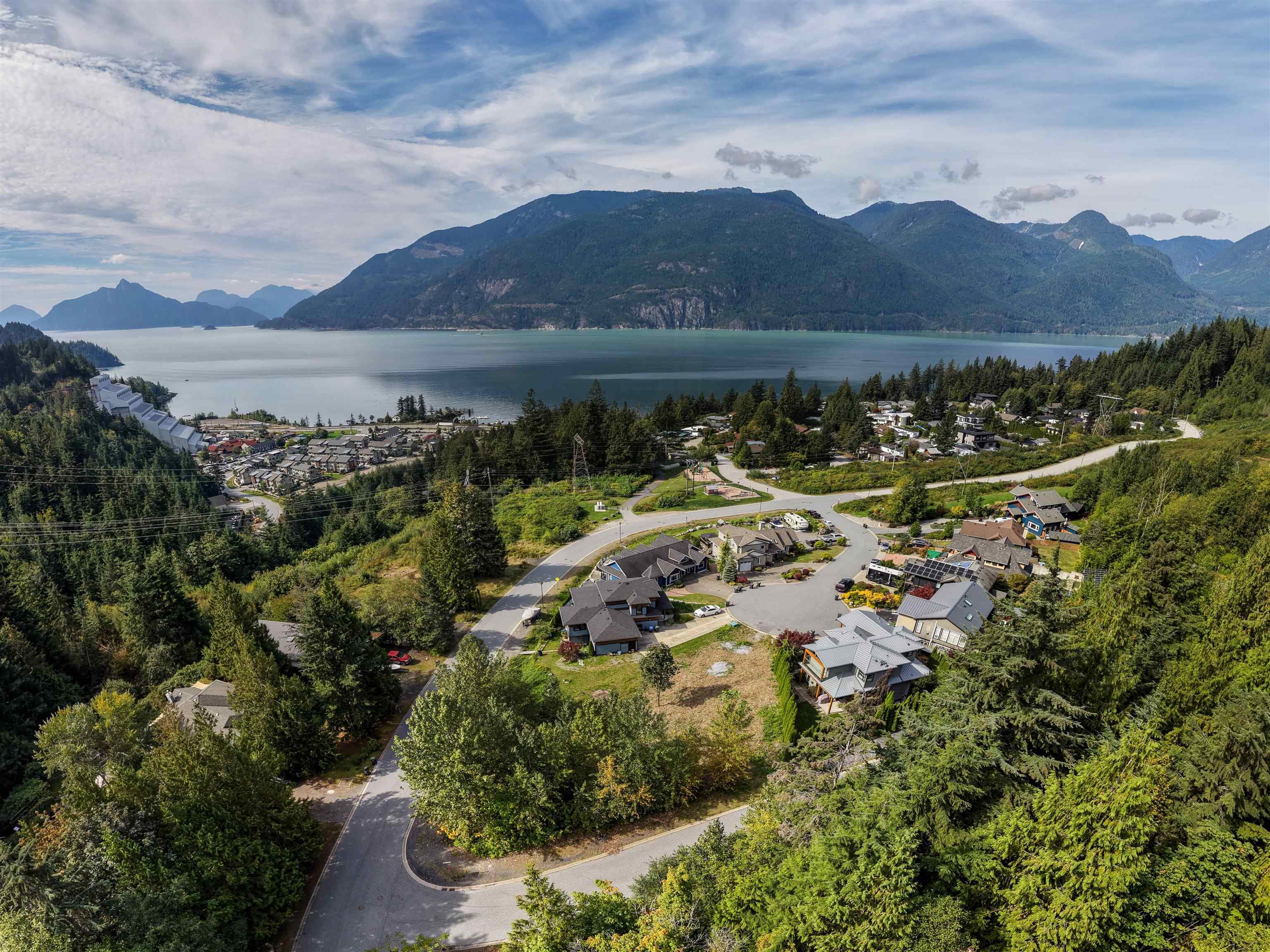 936 Thistle Place, Britannia Beach, V8B 1J2 — photo 2