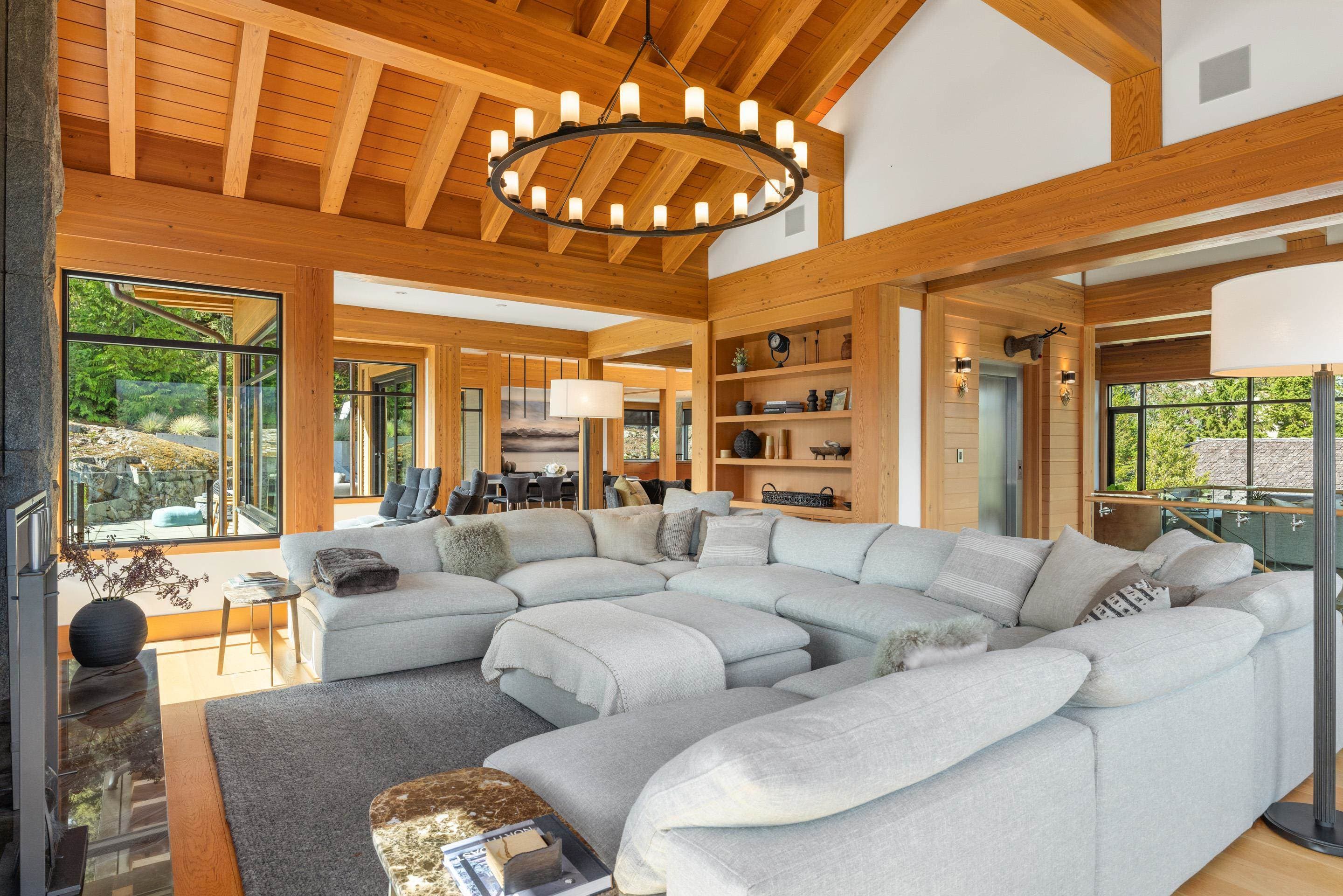 7465 Treetop Lane, Whistler, V8E 0E9 — photo 3