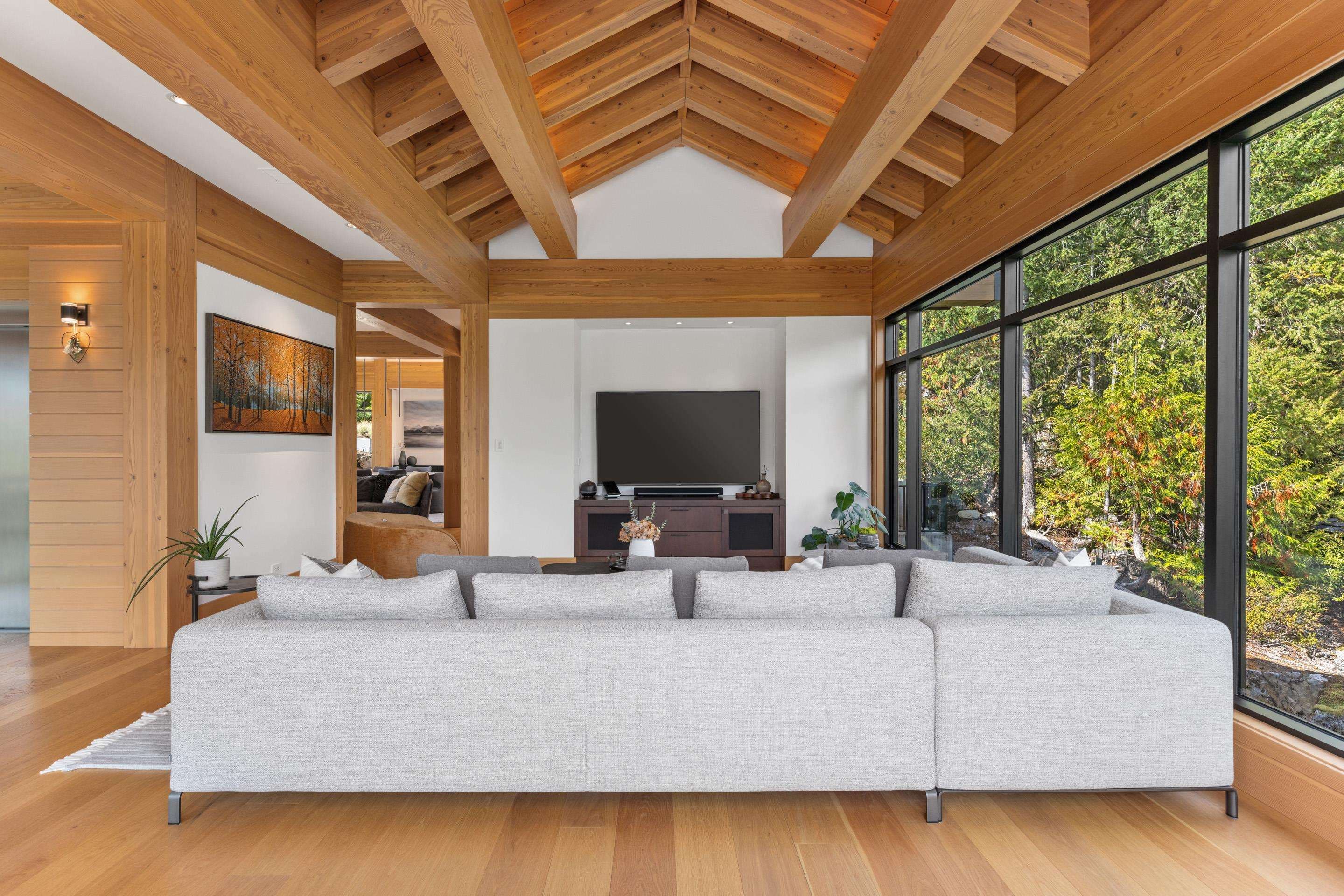 7465 Treetop Lane, Whistler, V8E 0E9 — photo 5