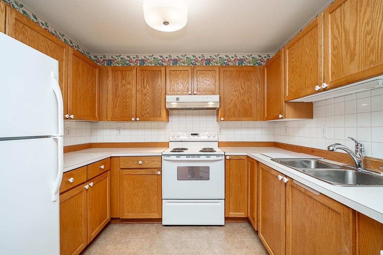 102 - 17695 58 Avenue, Surrey