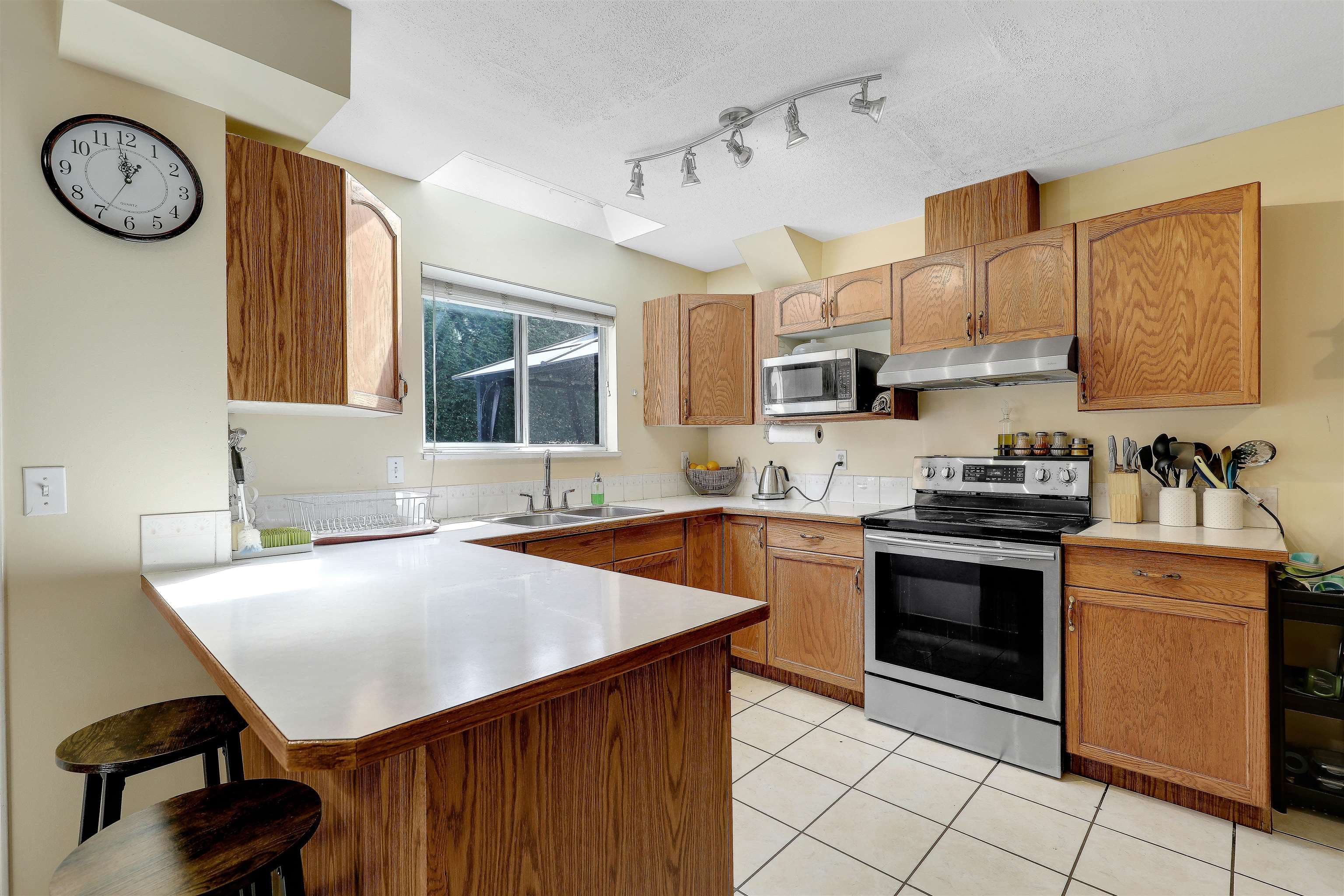 116 - 15501 89a Avenue, Surrey, V3R 0Z5 — photo 3
