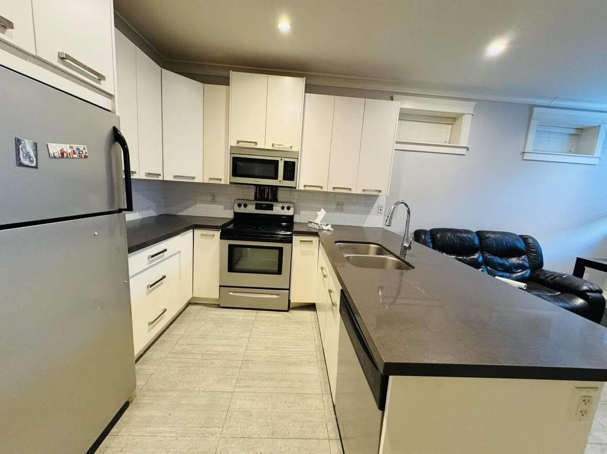 2900 W 41st Avenue, Vancouver