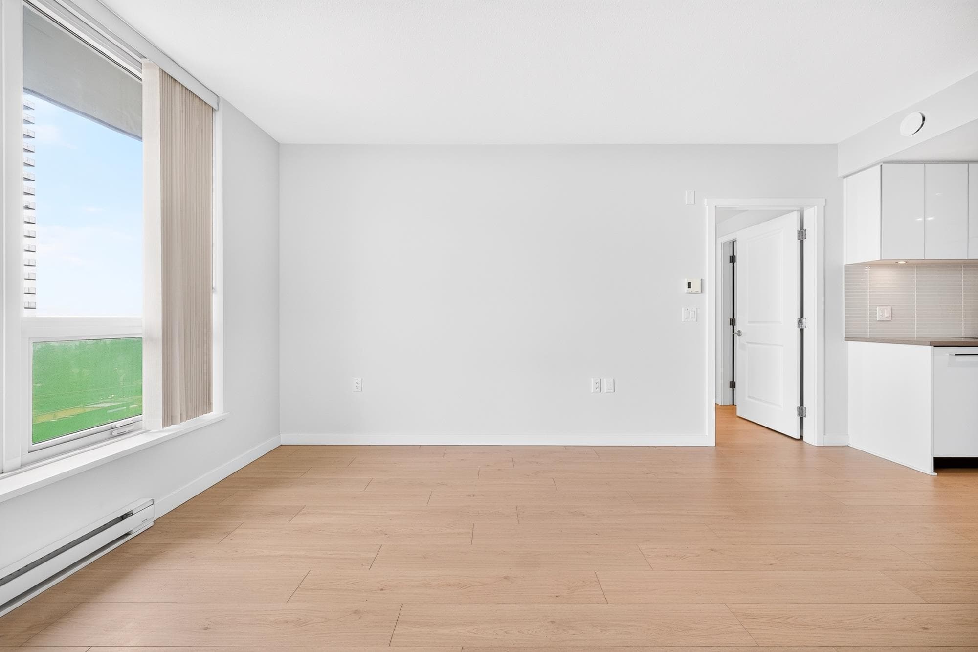 1408 - 6638 Dunblane Avenue, Burnaby, V5H 0G8 — photo 4