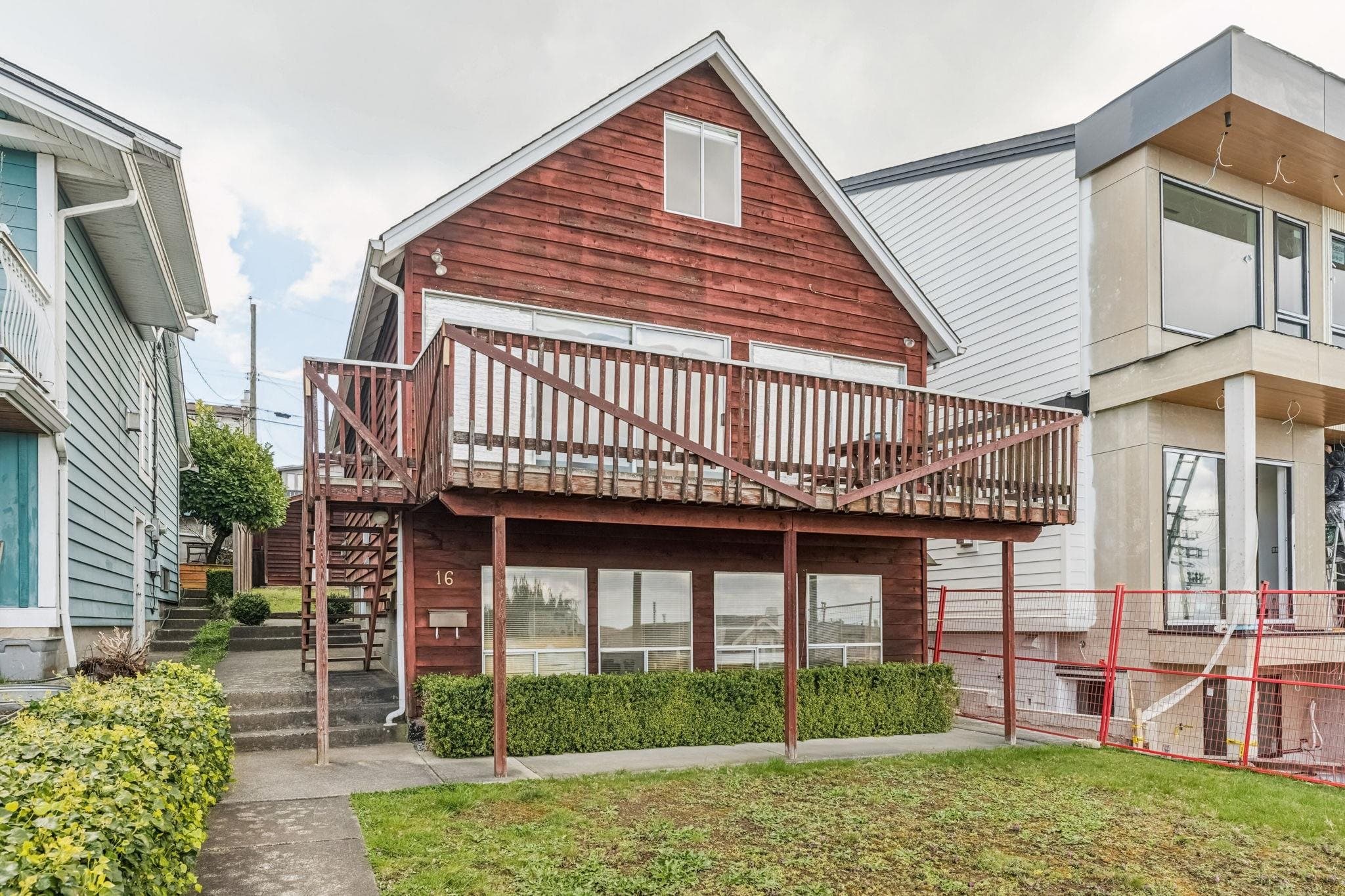 16 N Hythe Avenue, Burnaby, V5B 1G4 — photo 2