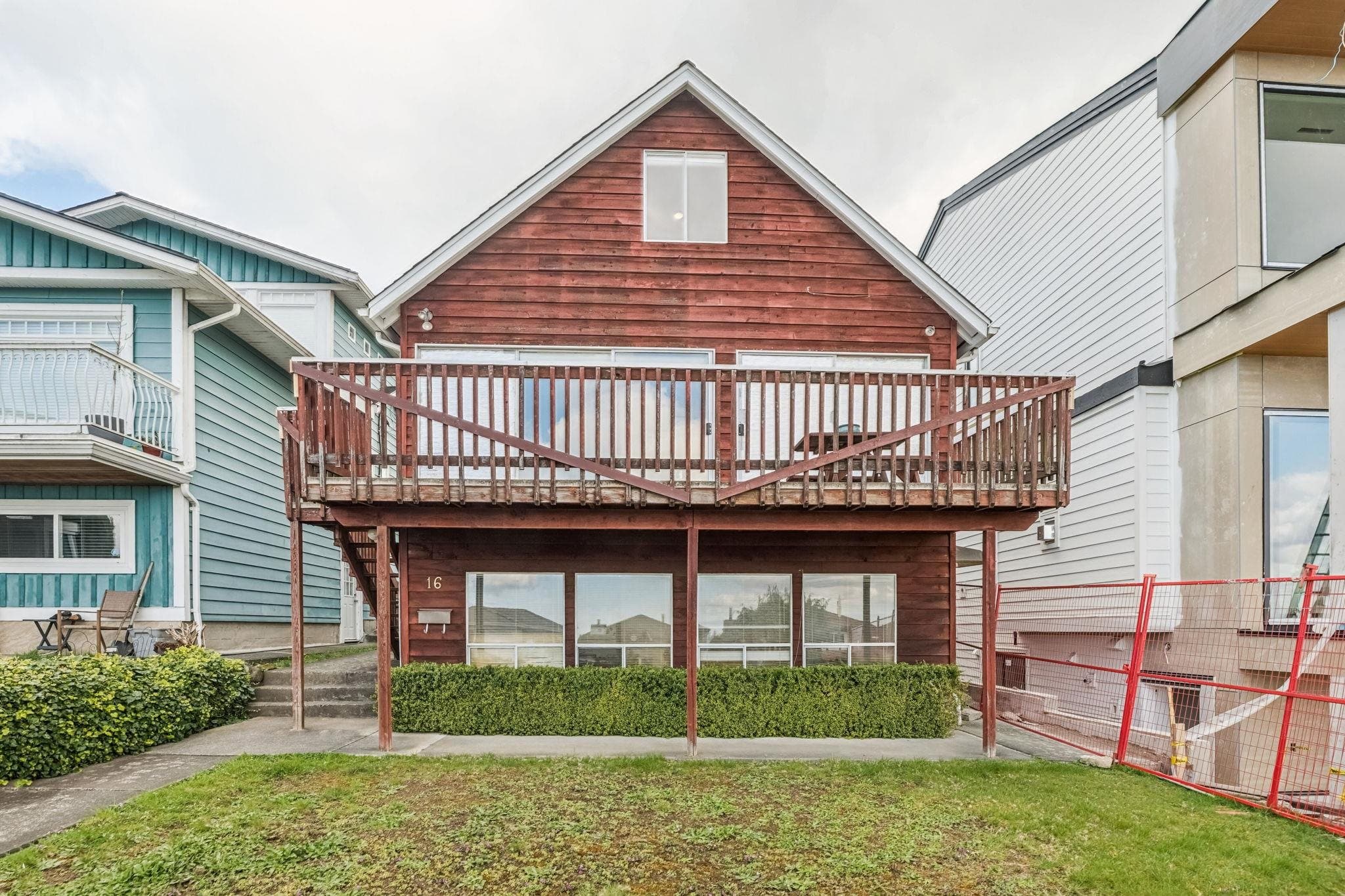 16 N Hythe Avenue, Burnaby, V5B 1G4 — photo 4