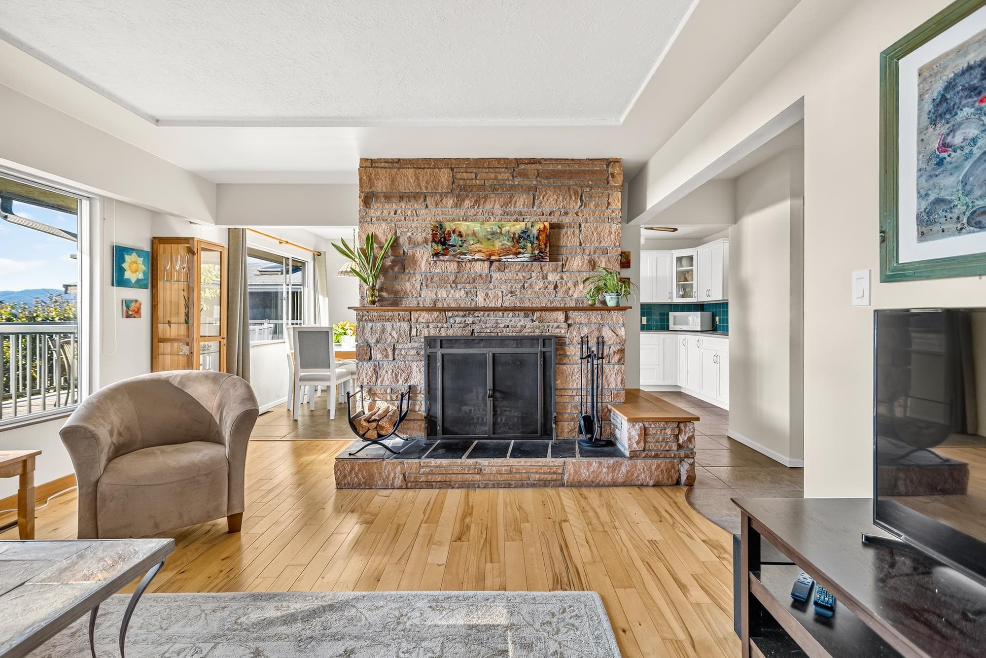 4735 Laurel Avenue, Sechelt, V7Z 0B4 — photo 4