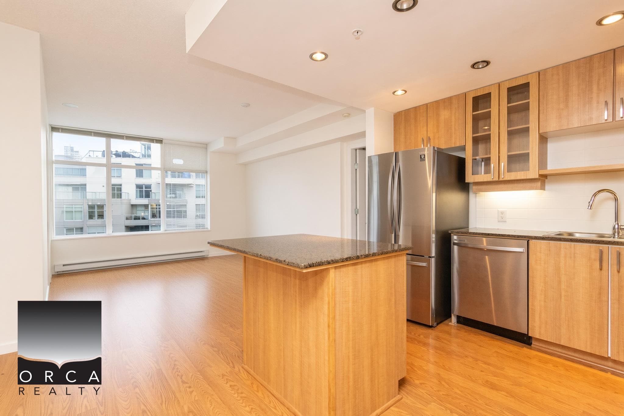 9232 University Crescent, Burnaby, V5A 0C8 — photo 2