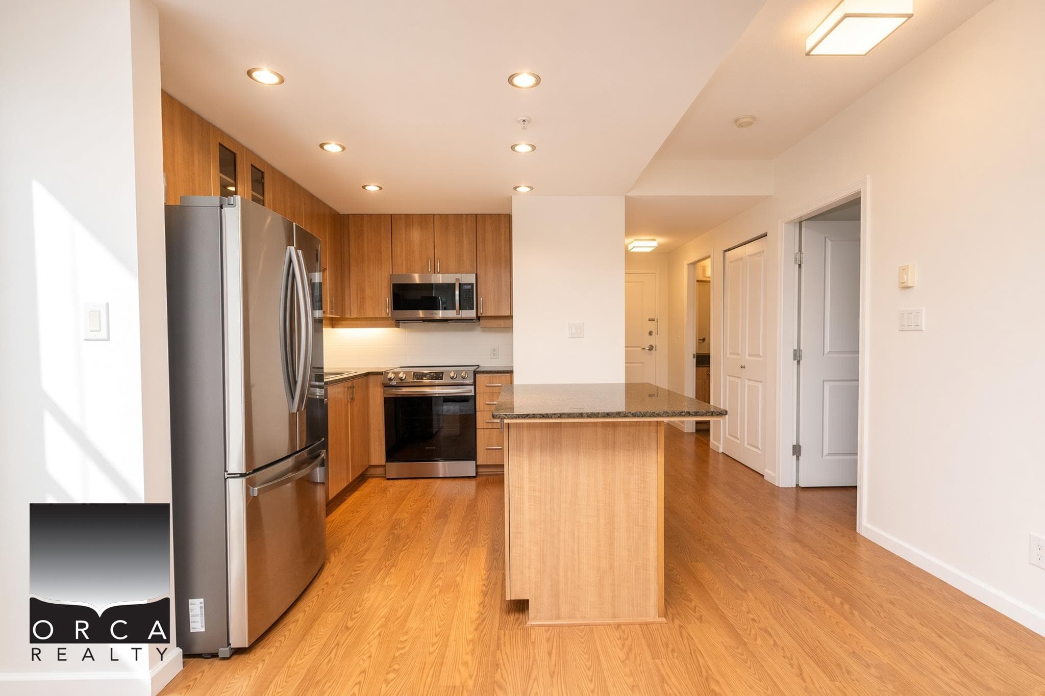 9232 University Crescent, Burnaby, V5A 0C8 — photo 5