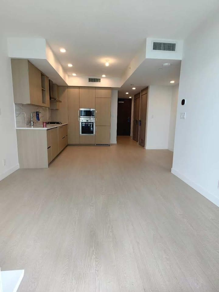 10XX - 13778 100 Avenue, Surrey, V3T 0V3 — photo 3