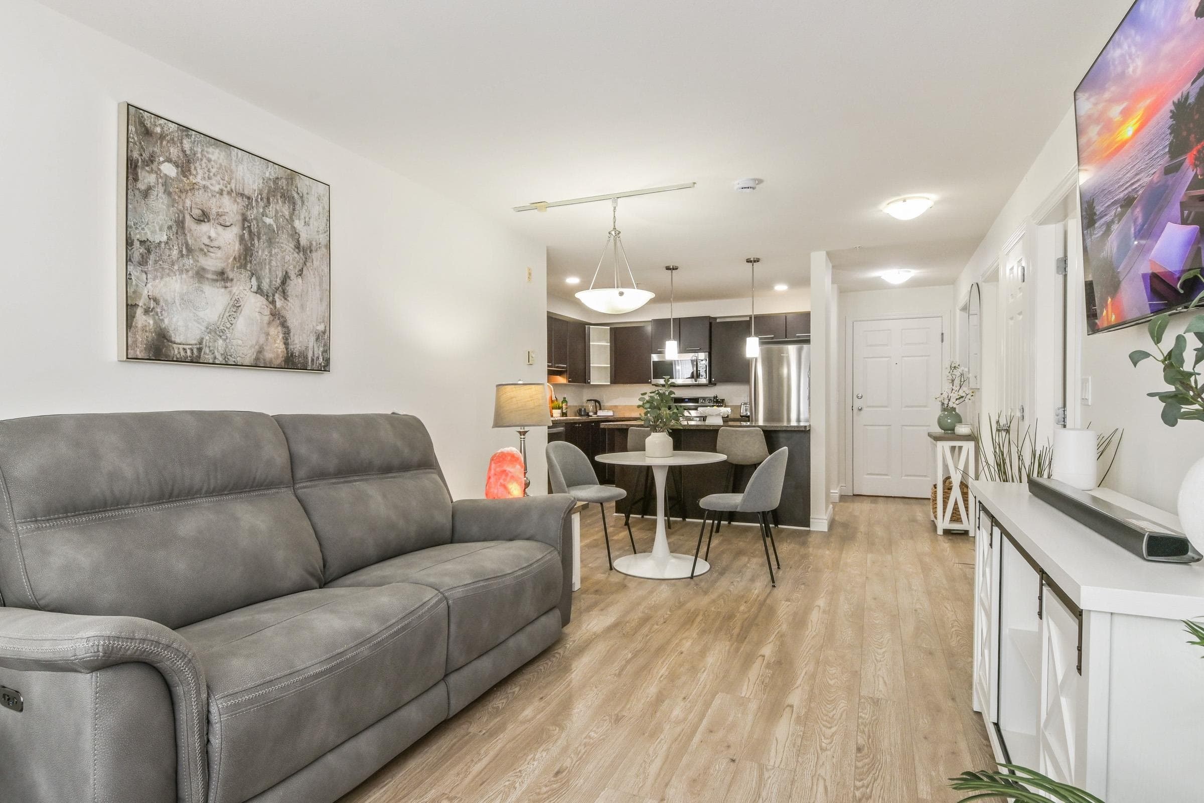 209 - 5454 198 Street, Langley, V3A 1G2 — photo 1
