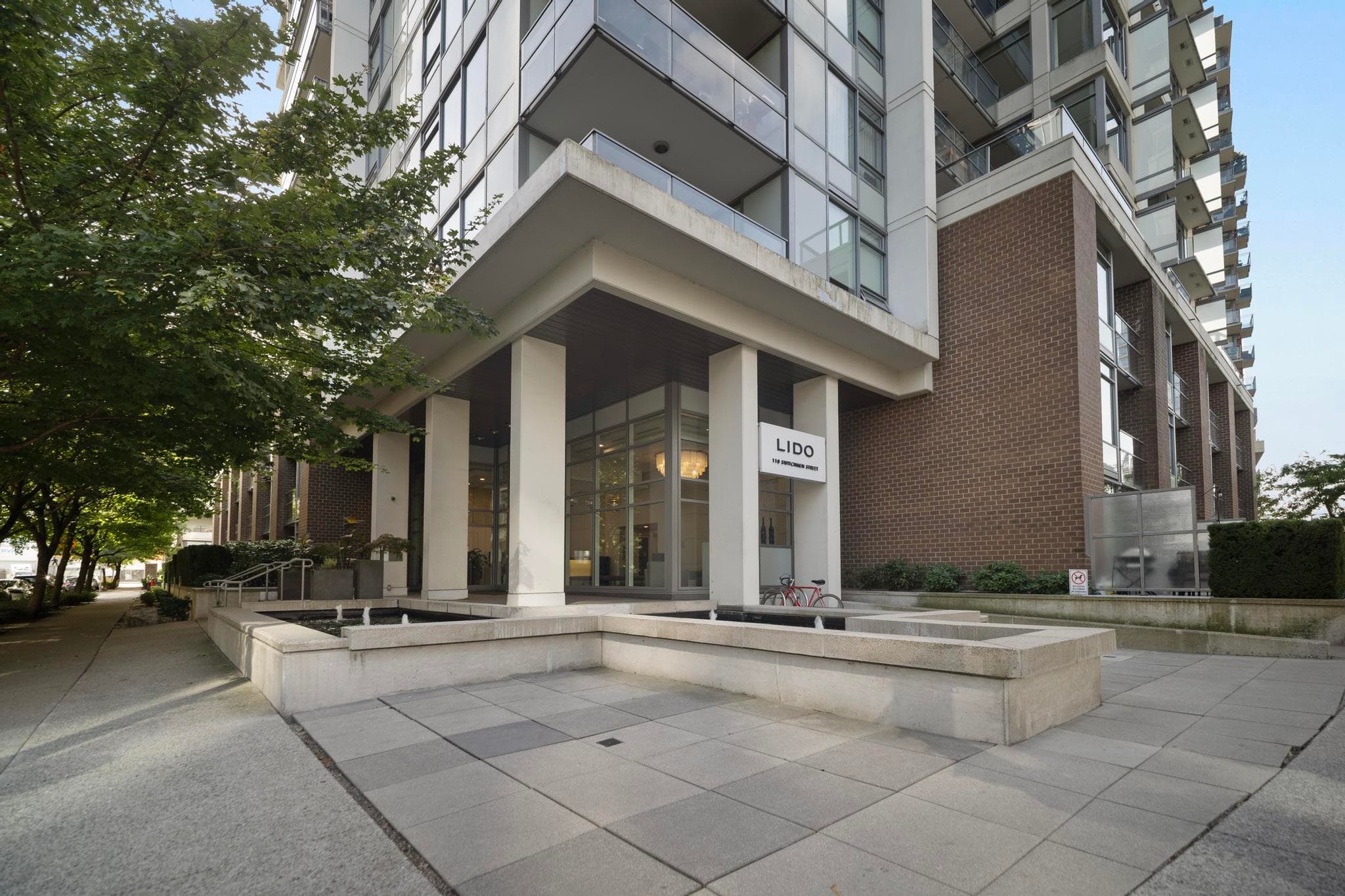 907 - 110 Switchmen Street, Vancouver, V6A 0C6 — photo 1