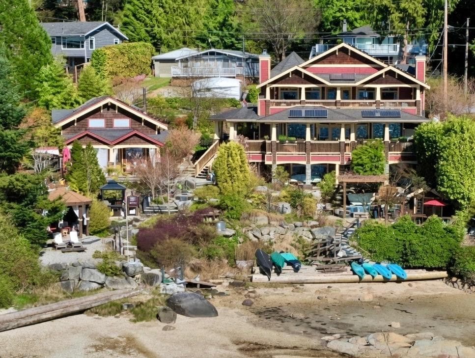 7545 Islets Place, Sechelt, V7Z 0C5 — photo 1