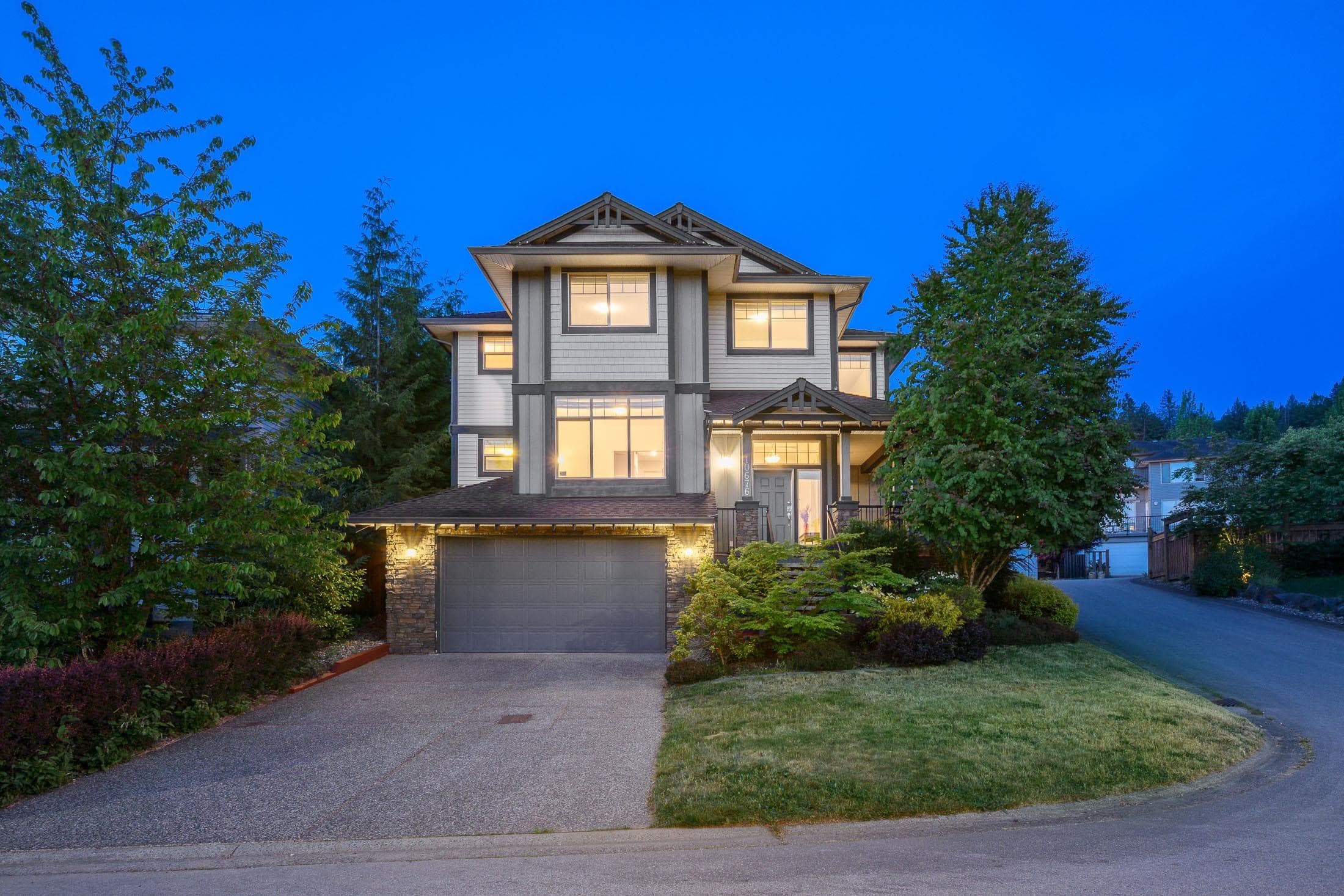 10676 247a Street, Maple Ridge, V2W 0A6 — photo 1