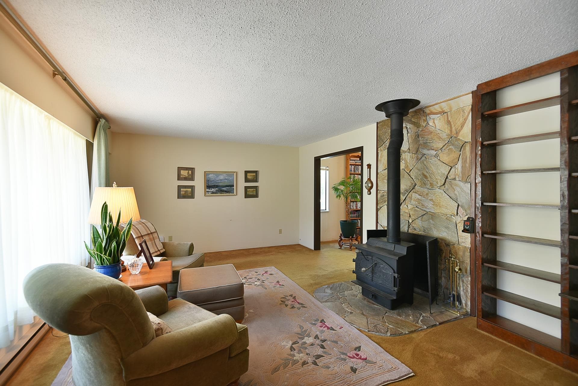5749 Surf Circle, Sechelt, V0N 3A0 — photo 1