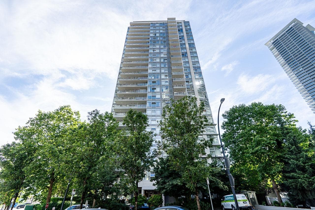 2708 - 2289 Yukon Crescent, Burnaby, V5C 0B2 — photo 3