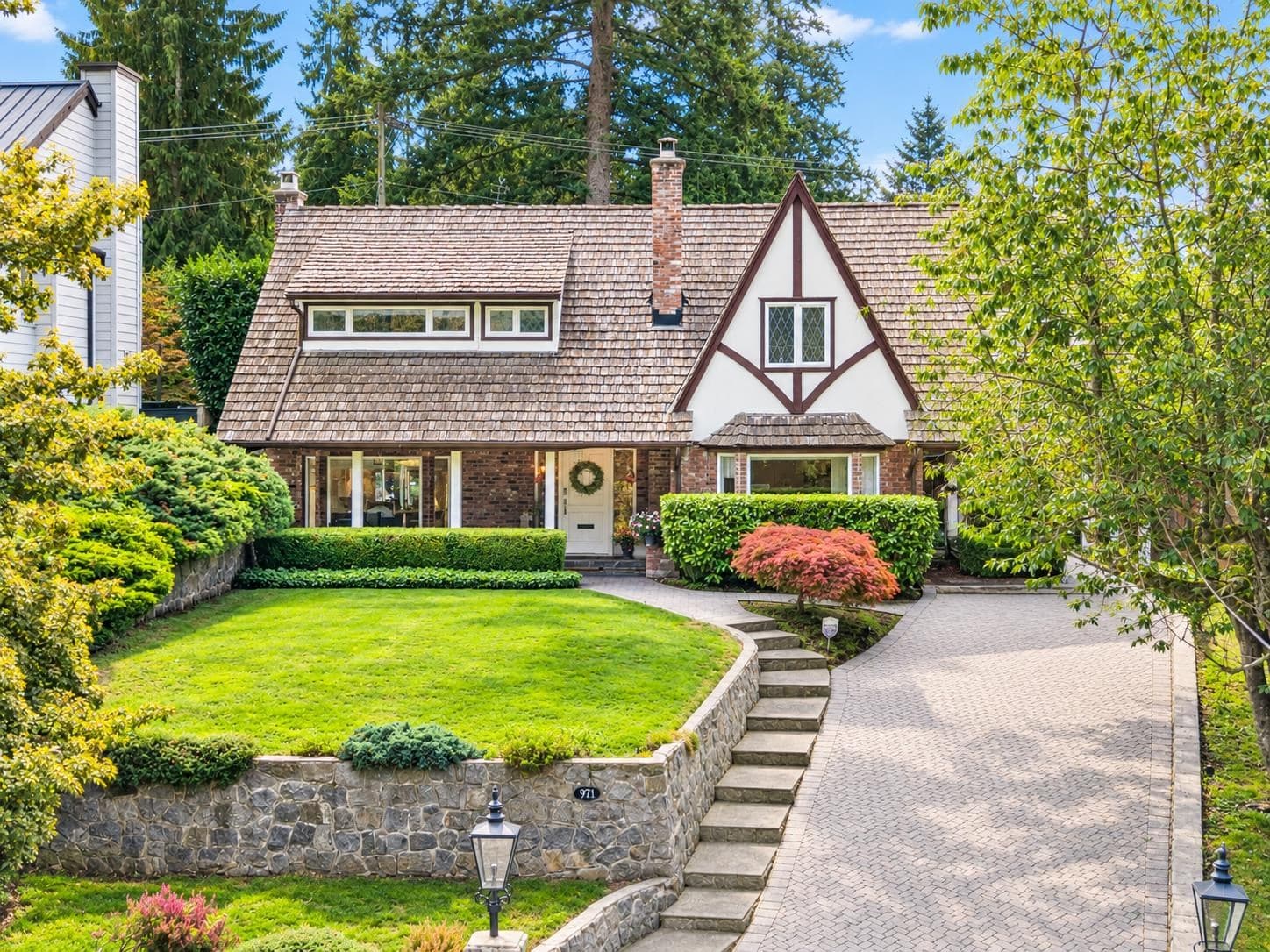 971 Canyon Boulevard, North Vancouver